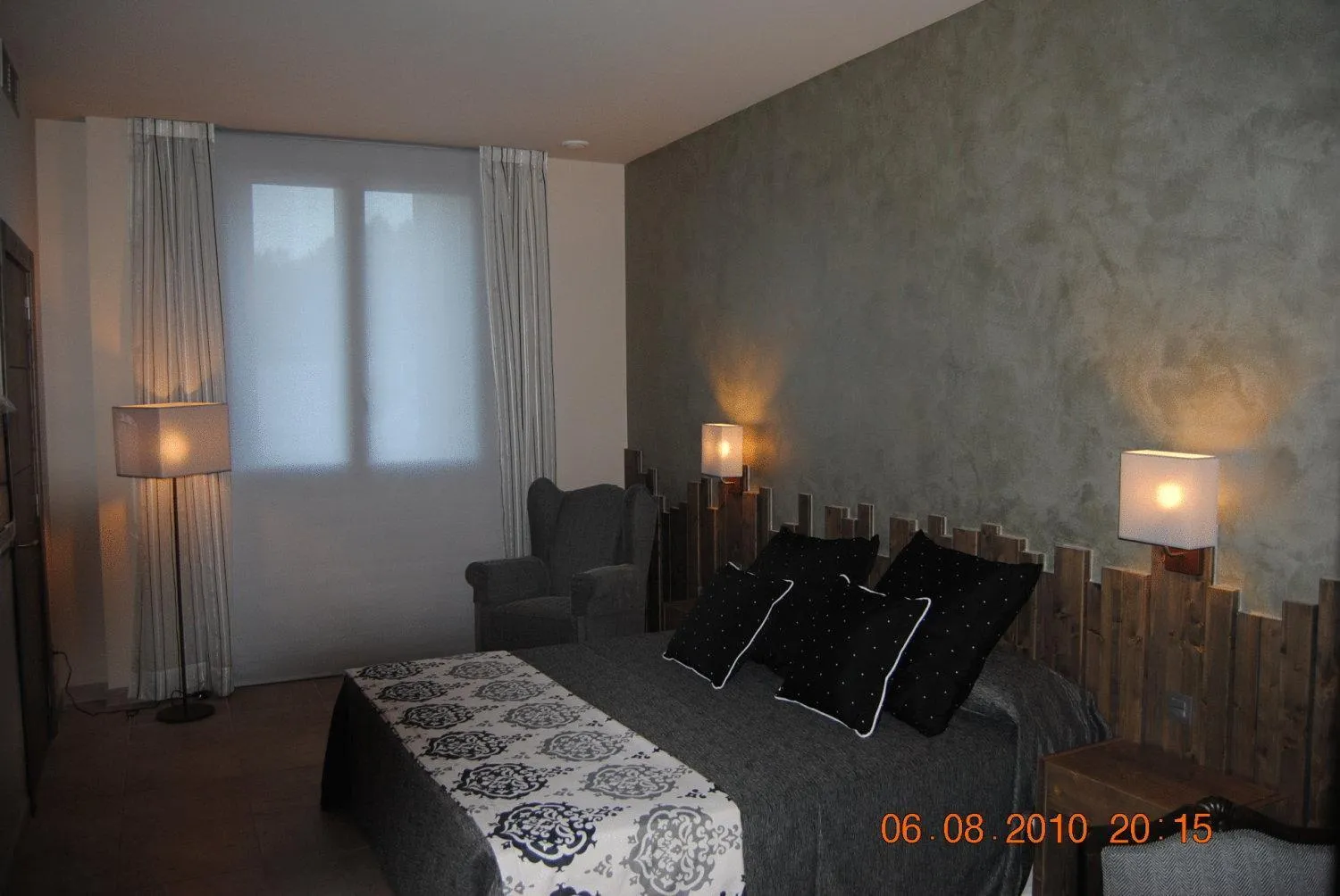 Photo of the whole room, Bed in Santa Bárbara