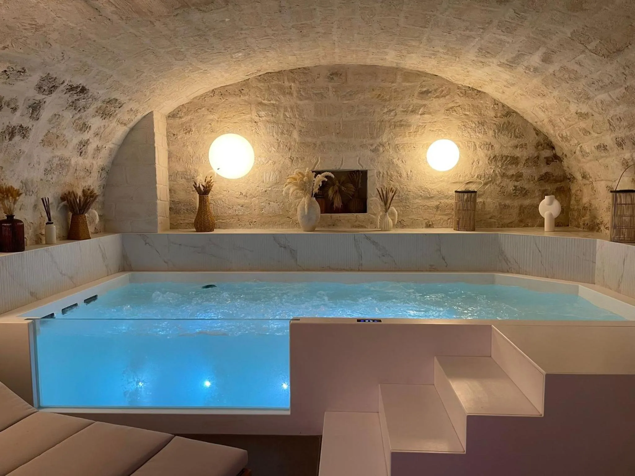 Spa and wellness centre/facilities in Hôtel Hiro Paris