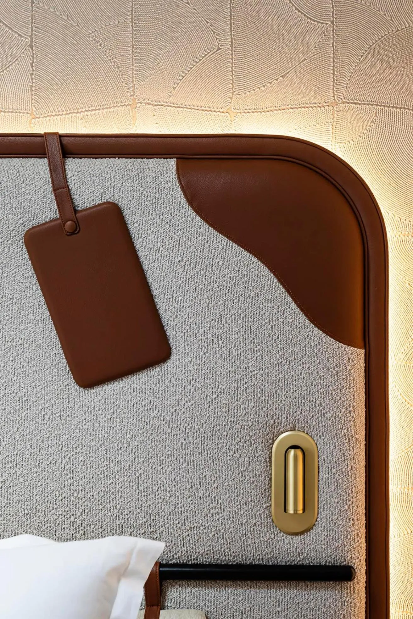 Bed in Hôtel Hiro Paris