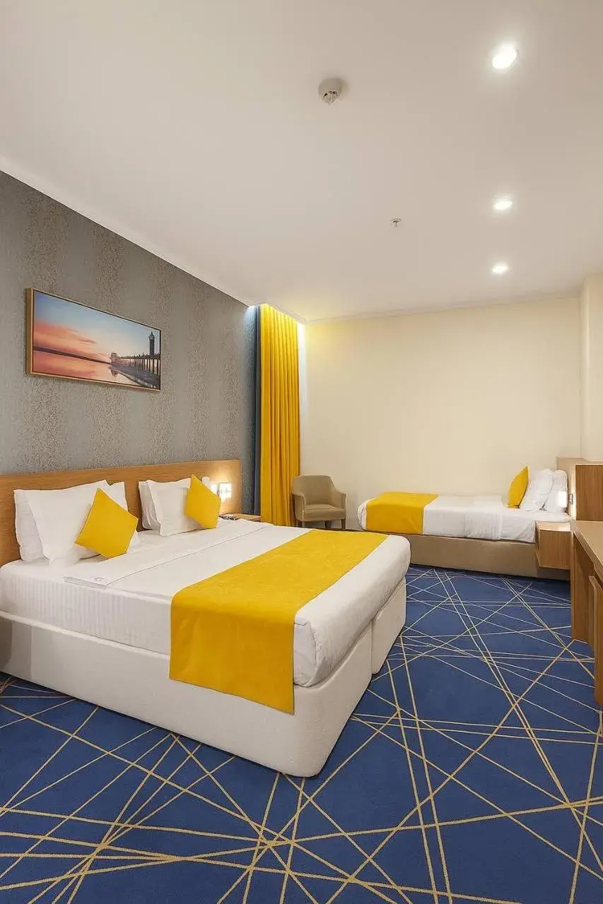 Comfort Triple Room with Shower in Nova Sky Hotel Comfort Triple Room with Shower in Nova Sky Hotel