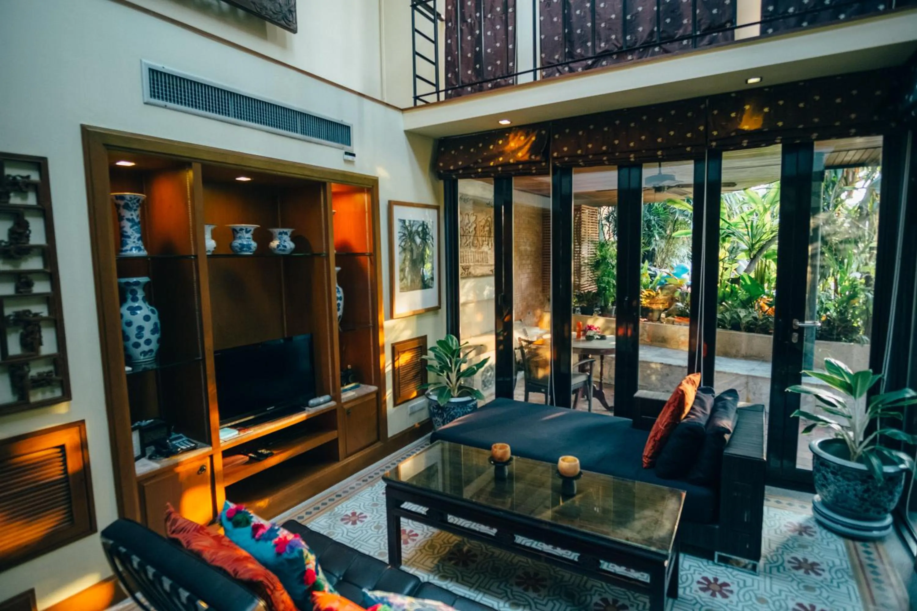 Day in Chakrabongse Villas