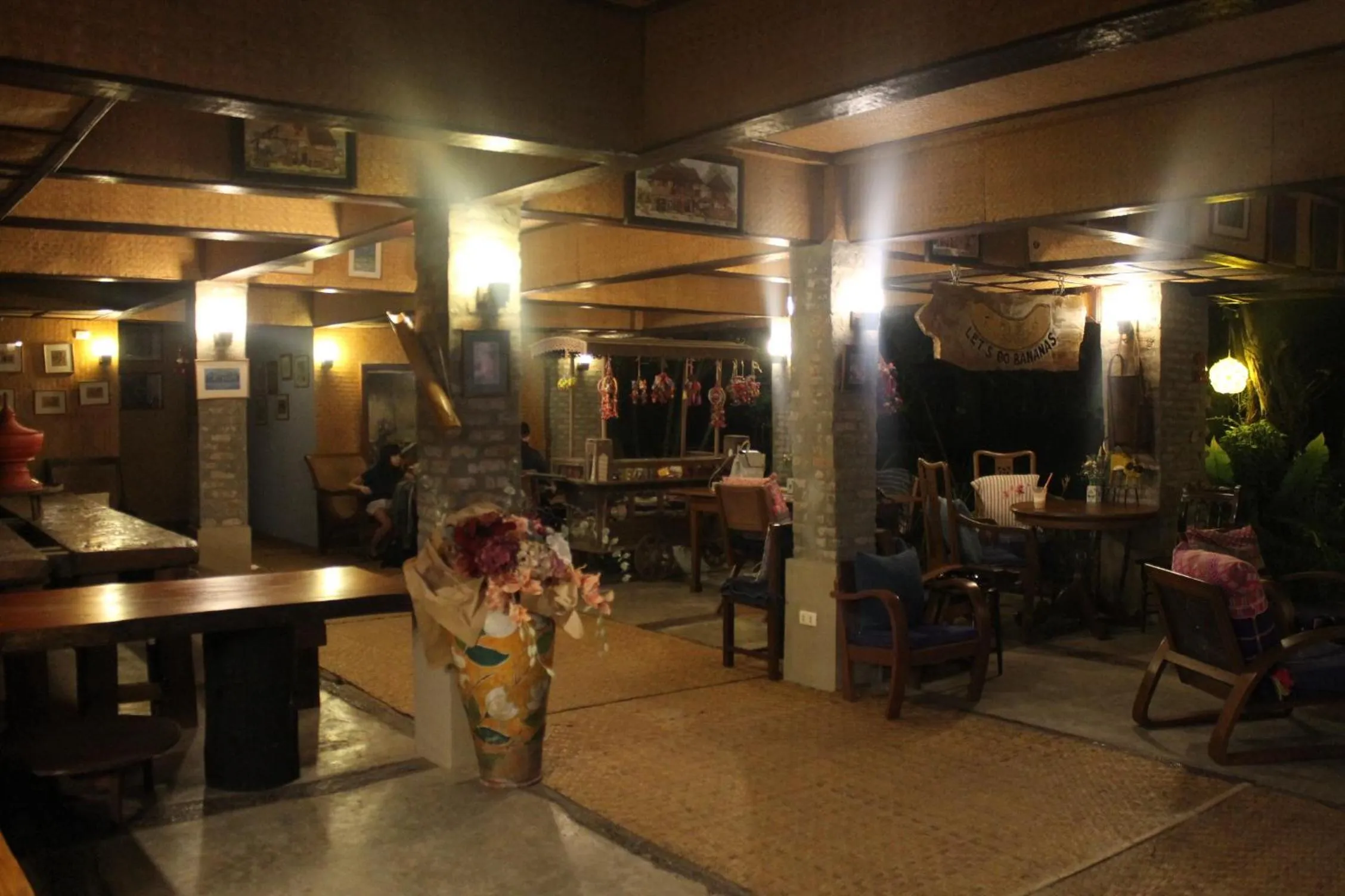 Restaurant/places to eat in Bulunburi Resort