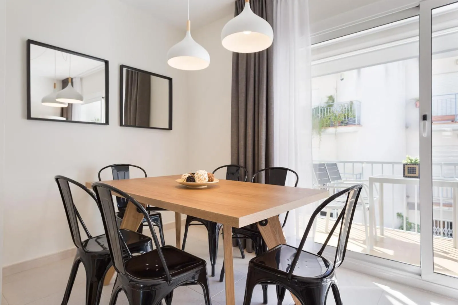 Dining area in Sitges Group Calm Beach