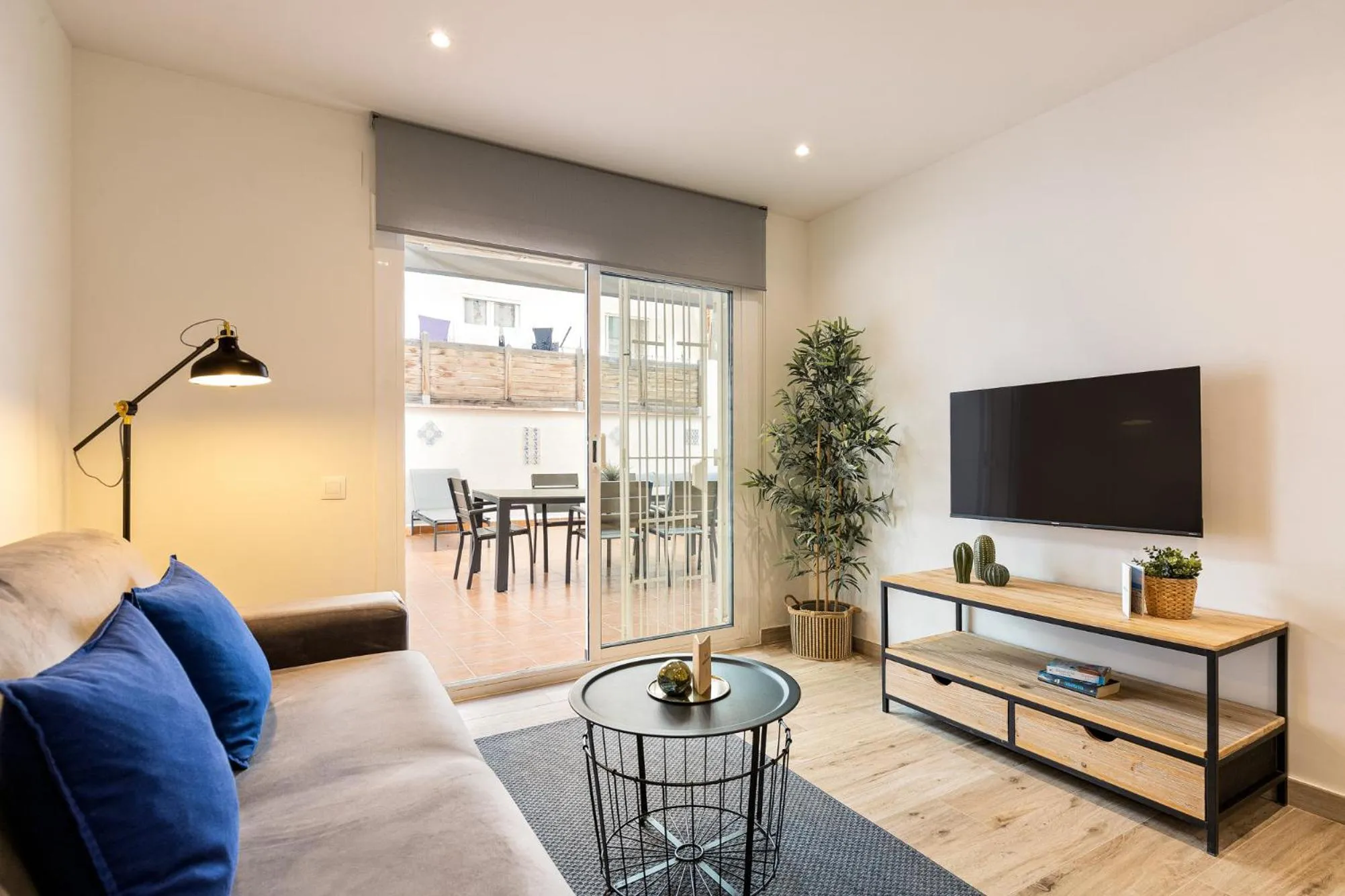 TV and multimedia in Sitges Group Calm Beach