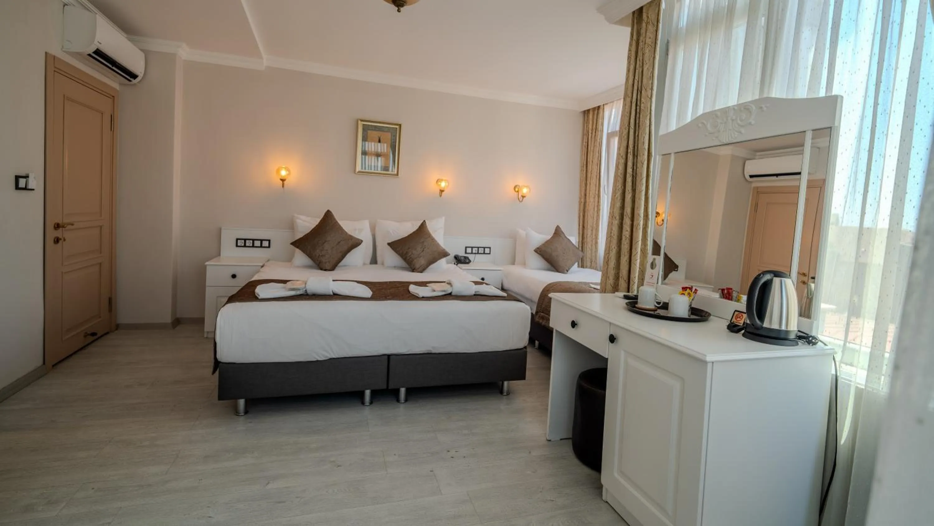 Bed in Sultanahmet Cesme Hotel