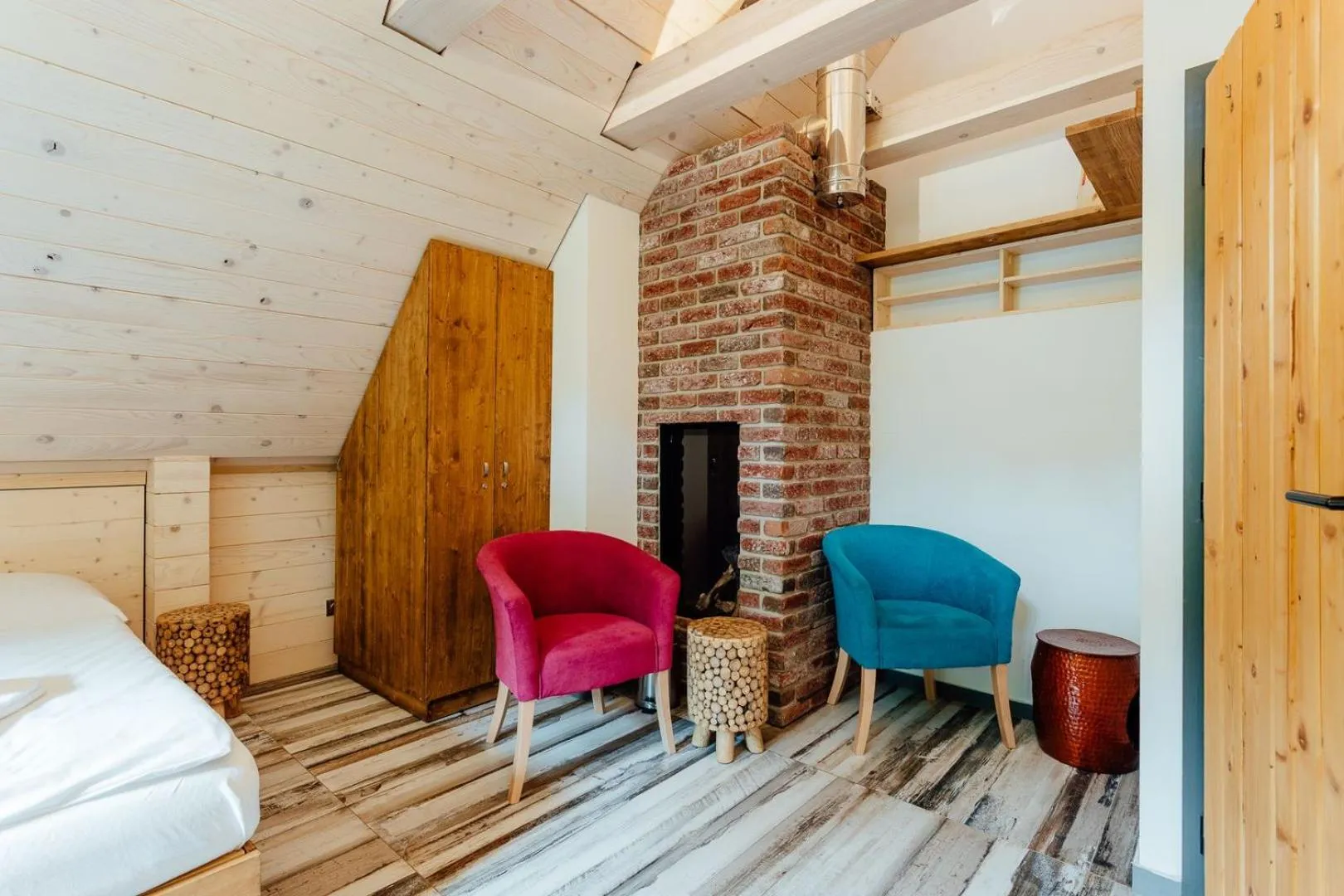 Seating area, Bed in Wellness rezort Jánošíkov dvor