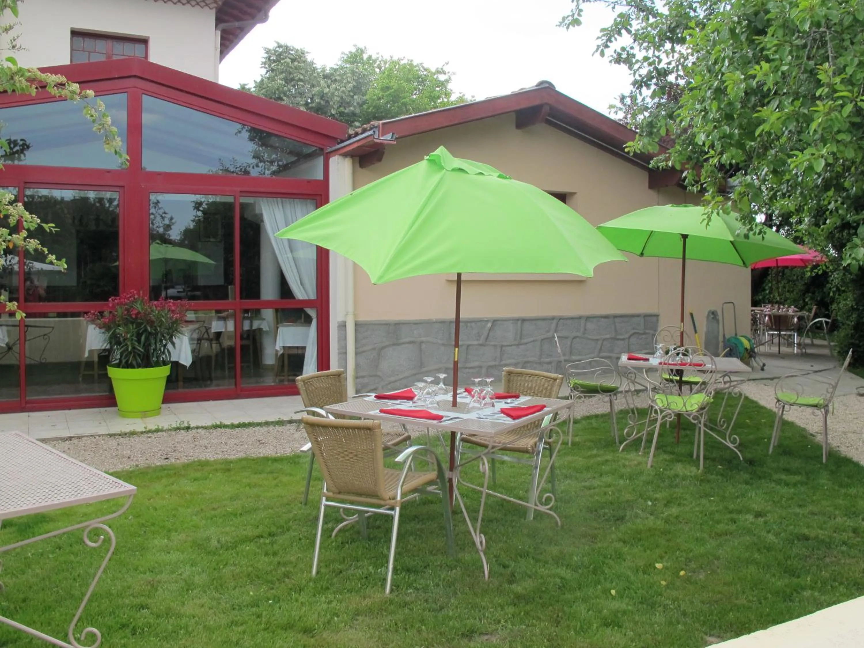 Patio in Hostellerie du Parc