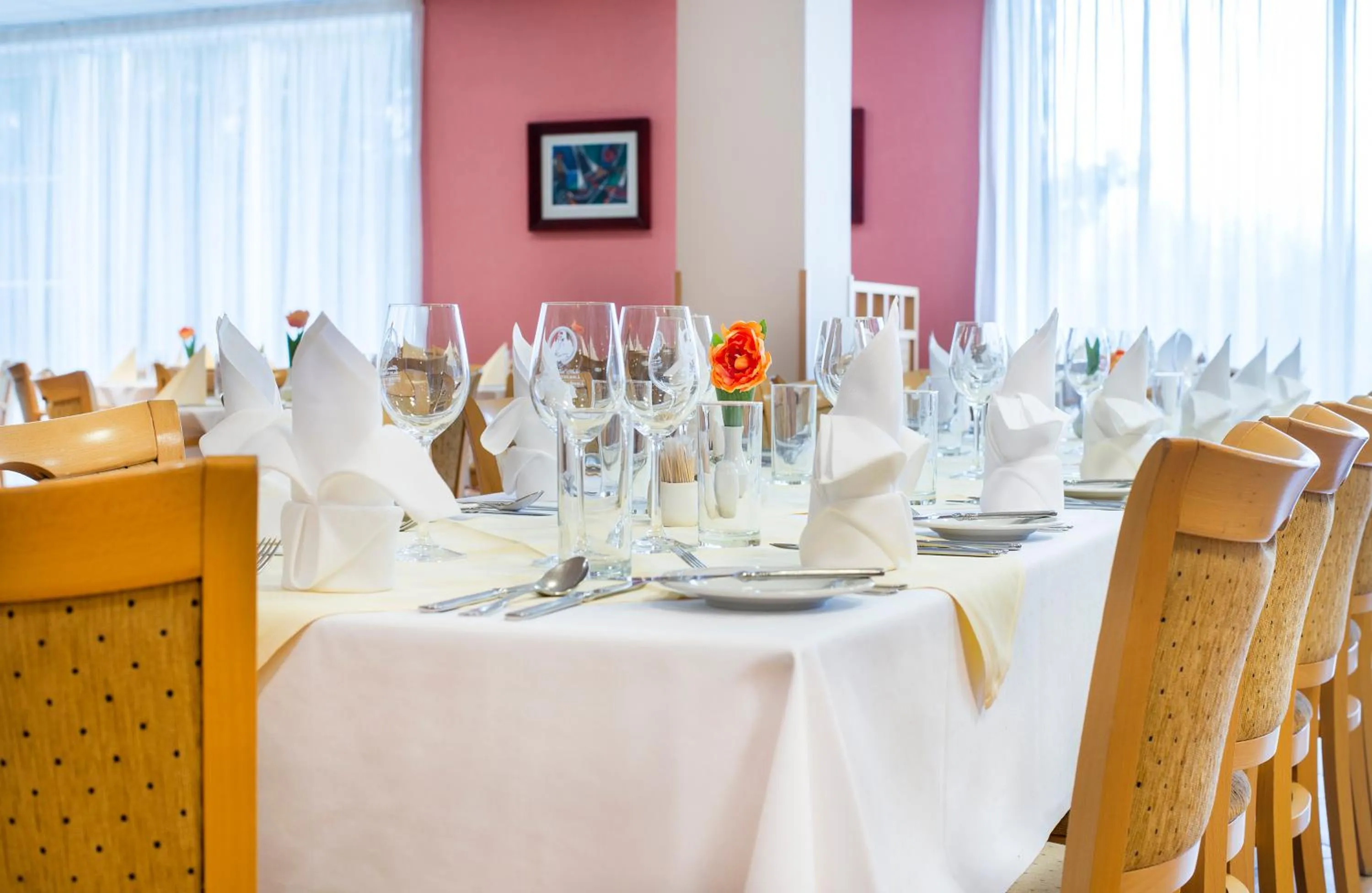 Restaurant/places to eat in Hotel Akademie