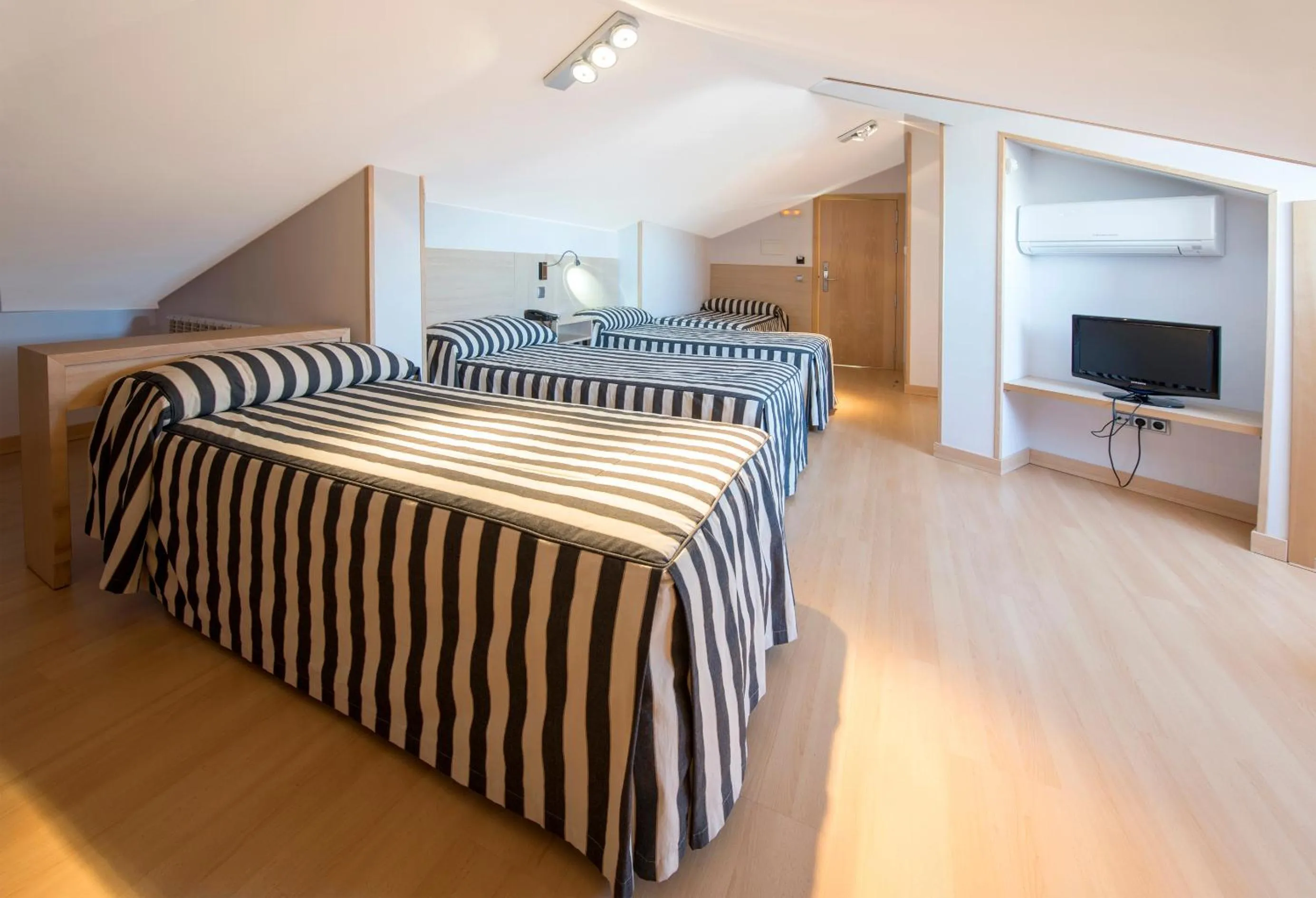 Bed in Hotel Puerta de la Santa