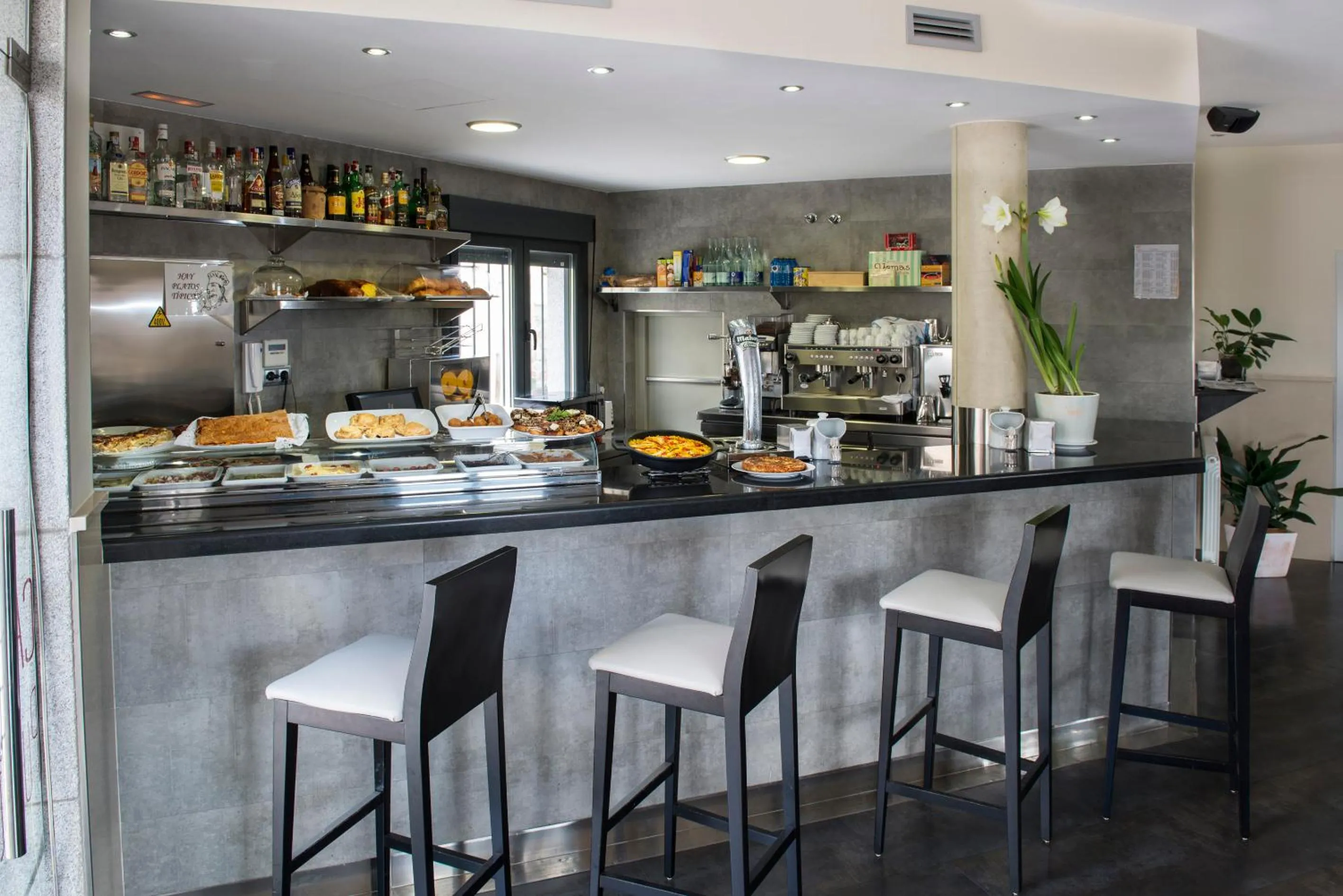 Lounge or bar in Hotel Puerta de la Santa