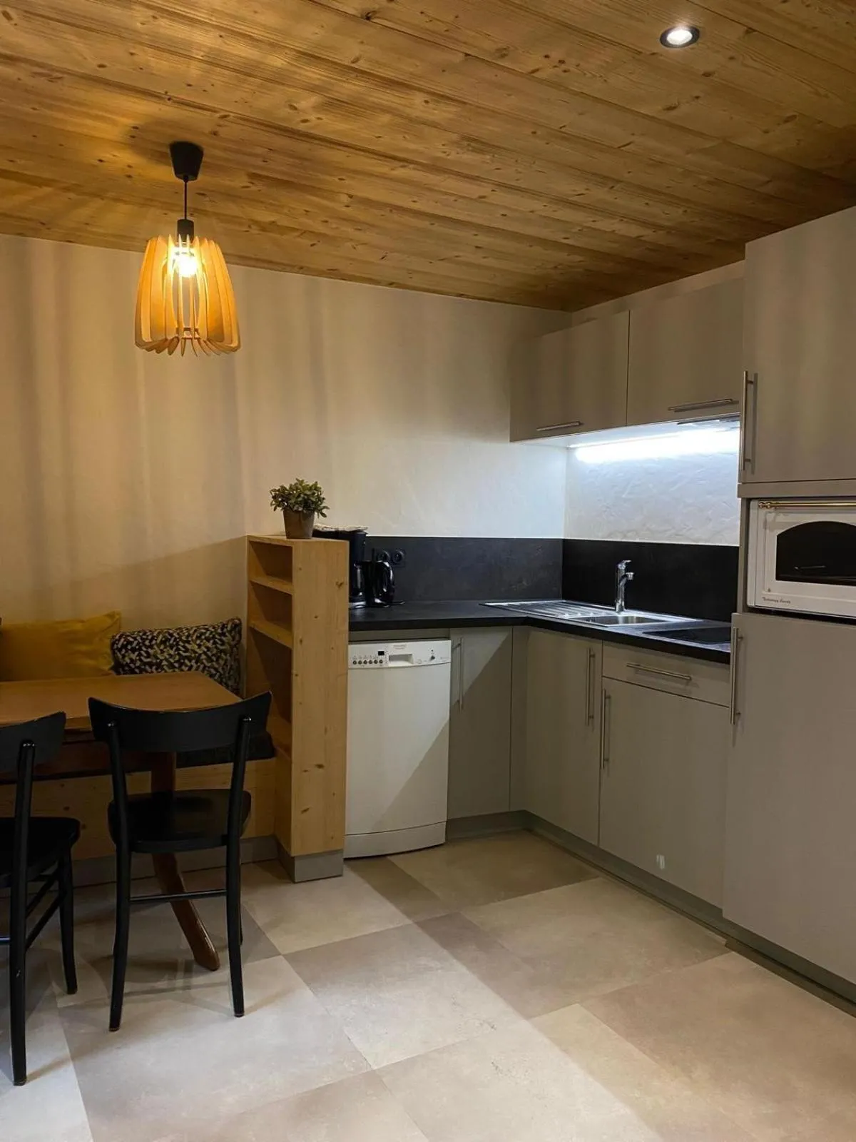 Two-Bedroom Apartment in Hôtel et appart'hôtel de l'Hermitage