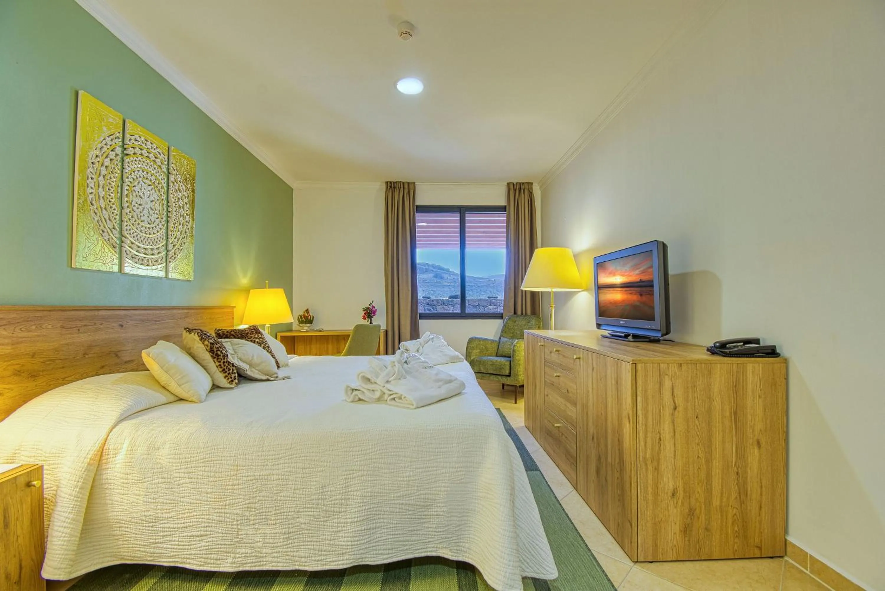 Photo of the whole room, Bed in Casa León Royal Retreat