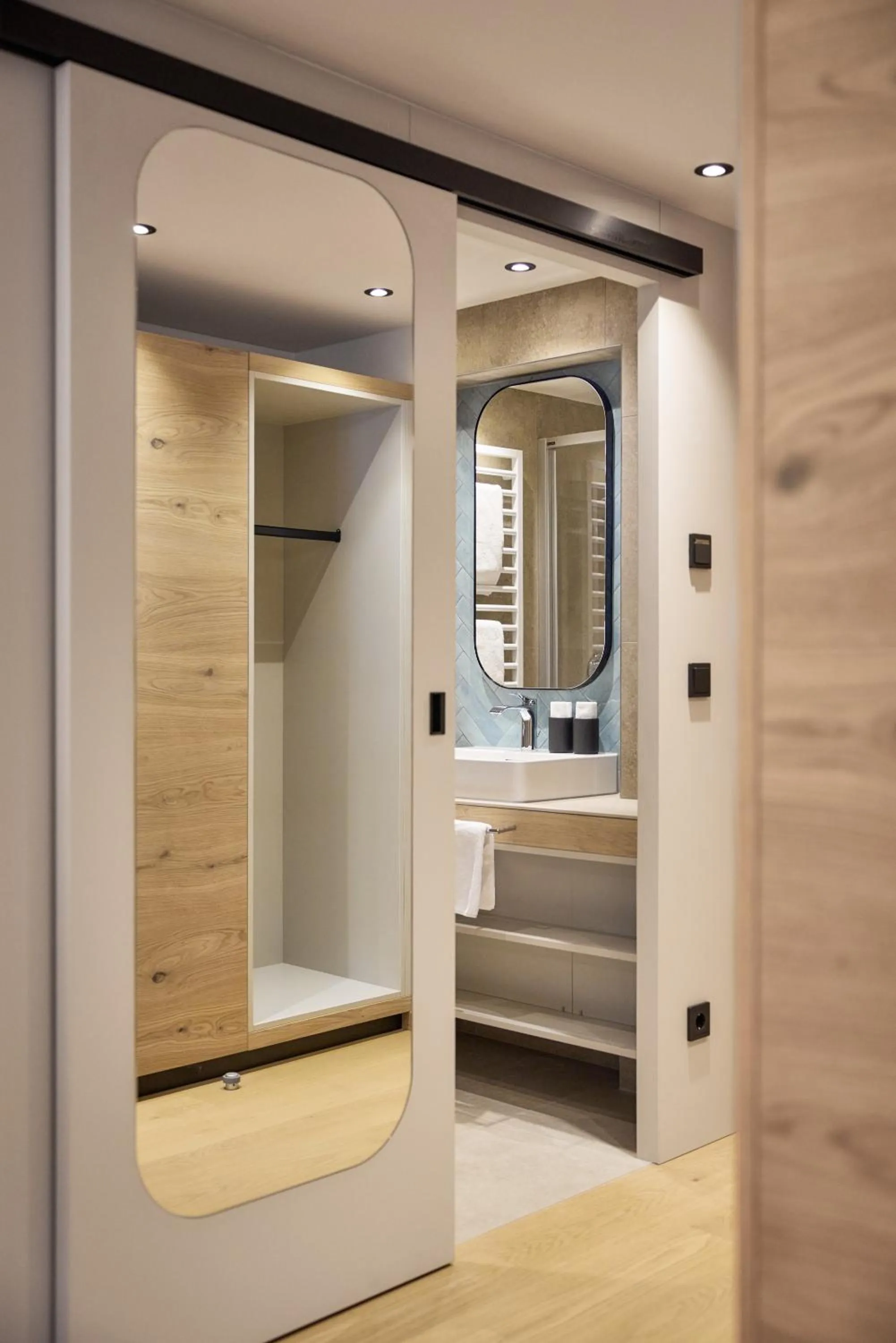 Bathroom in Quality Hosts Arlberg - Hotel Goldenes Kreuz B&B