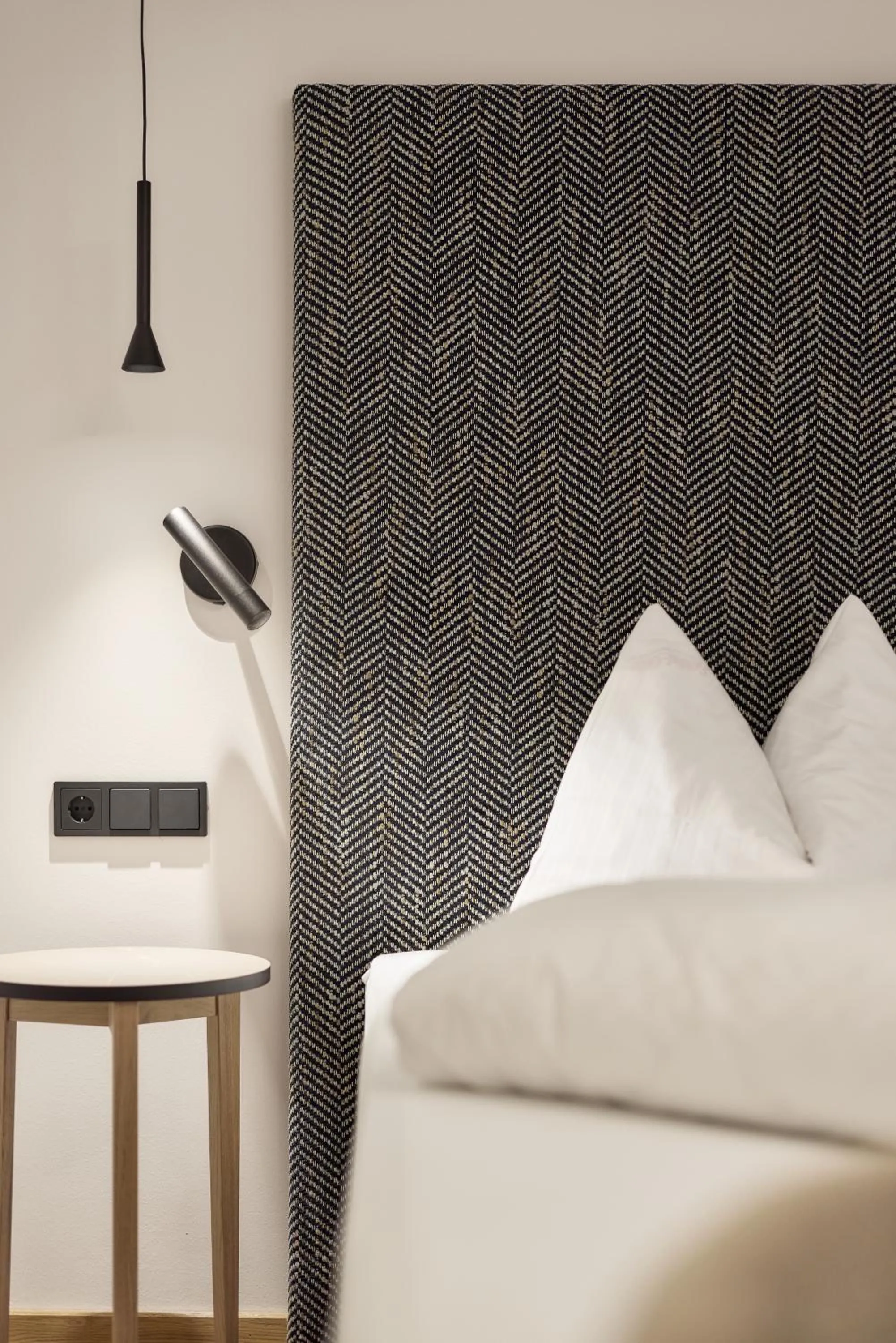 Bed in Quality Hosts Arlberg - Hotel Goldenes Kreuz B&B