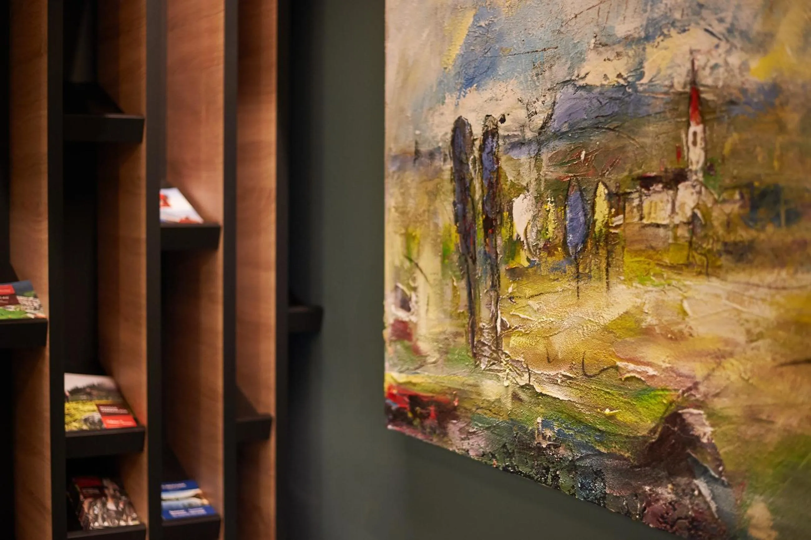 Lounge or bar in Quality Hosts Arlberg - Hotel Goldenes Kreuz B&B