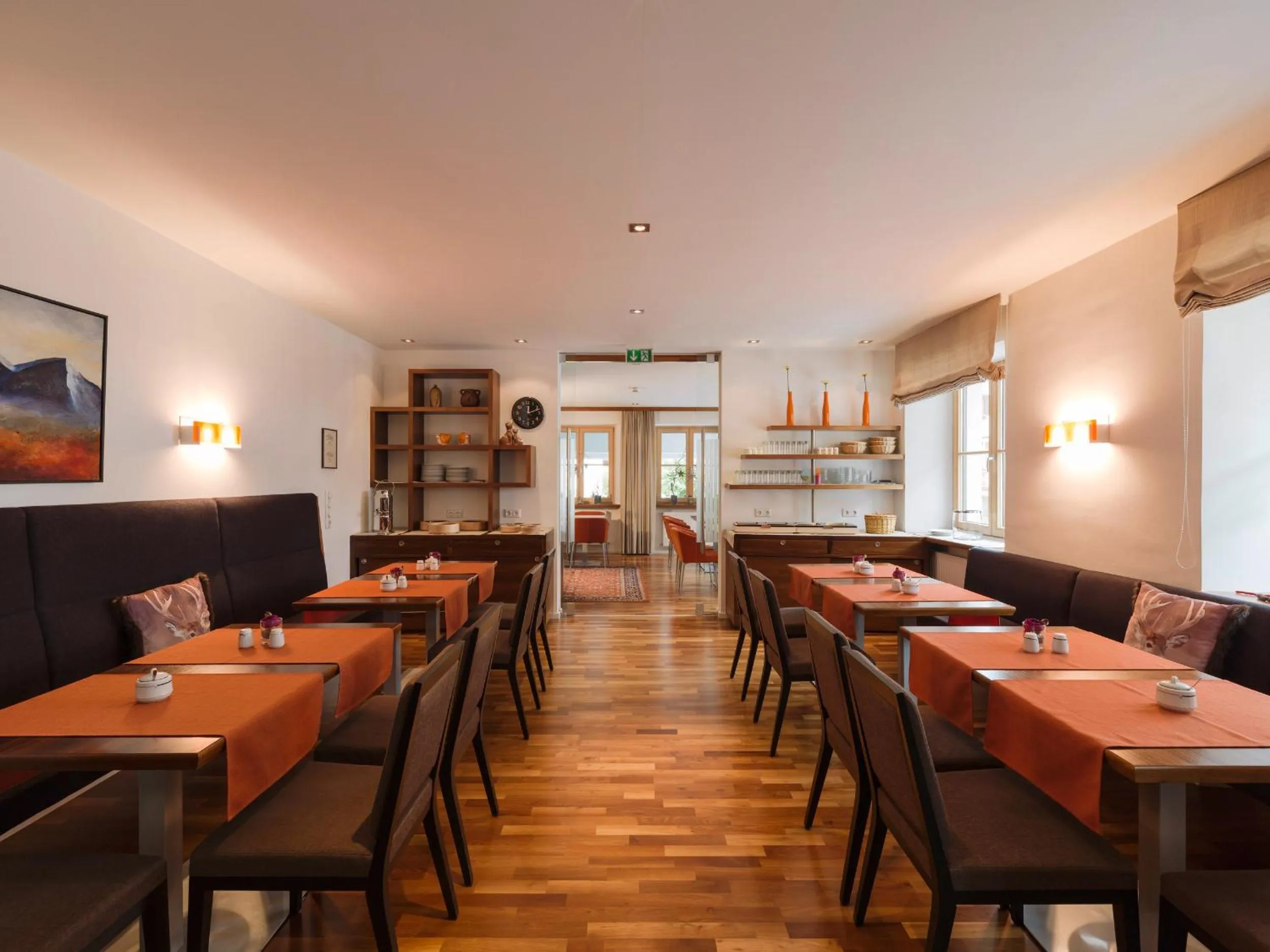 Restaurant/places to eat in Quality Hosts Arlberg - Hotel Goldenes Kreuz B&B