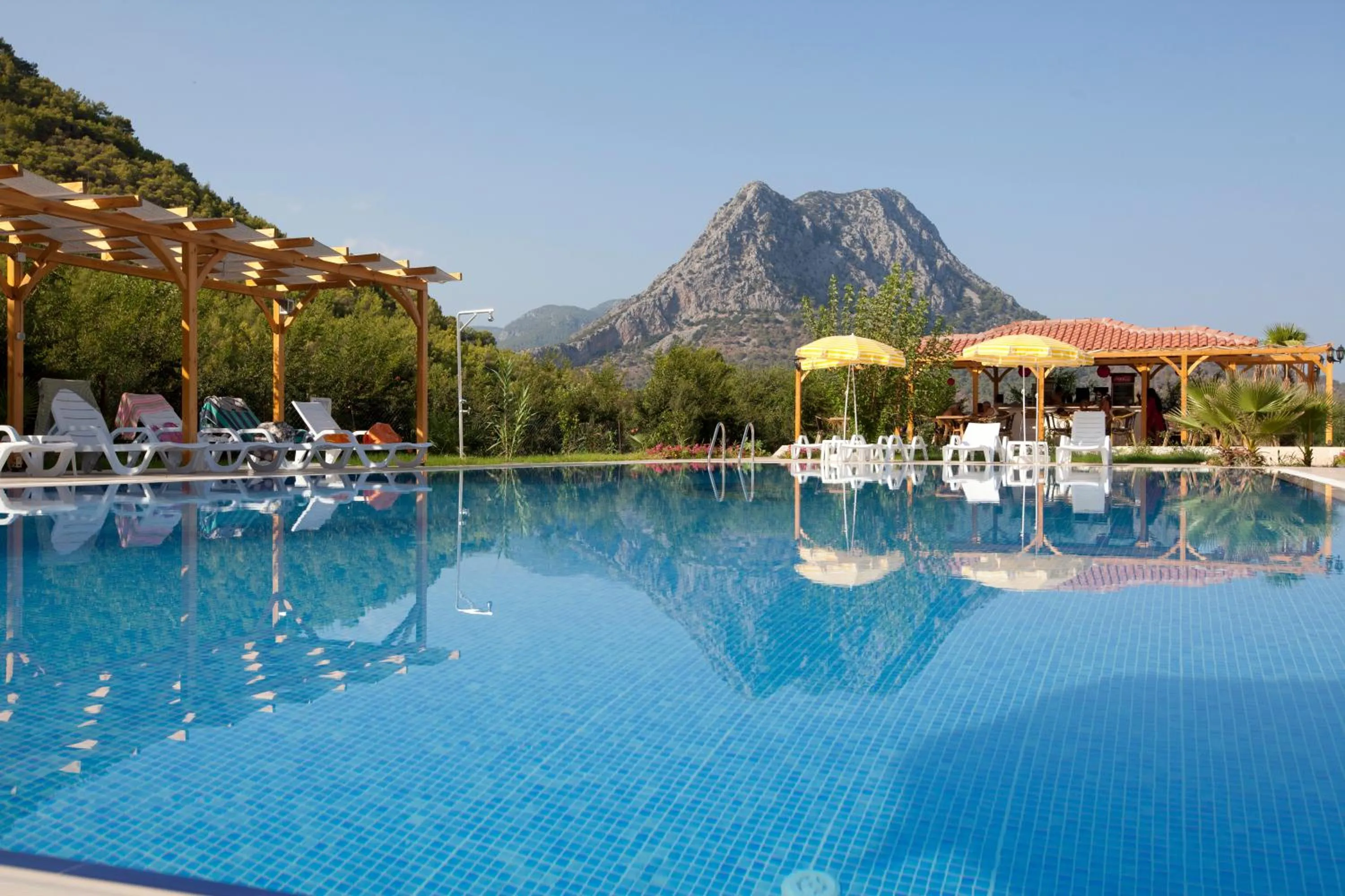 Swimming pool in Yonca Hotel