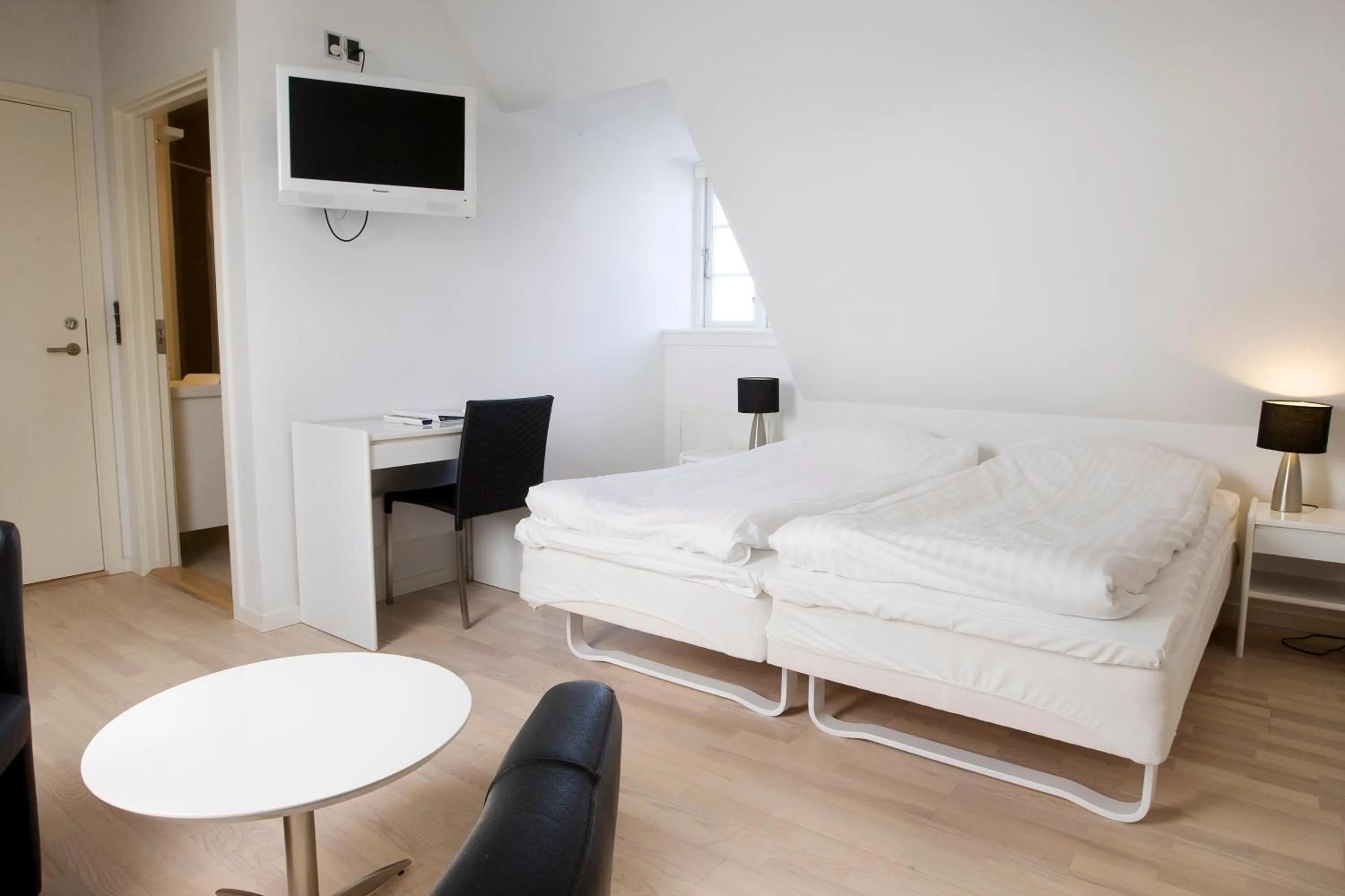 Photo of the whole room, Bed in Hotel Troense