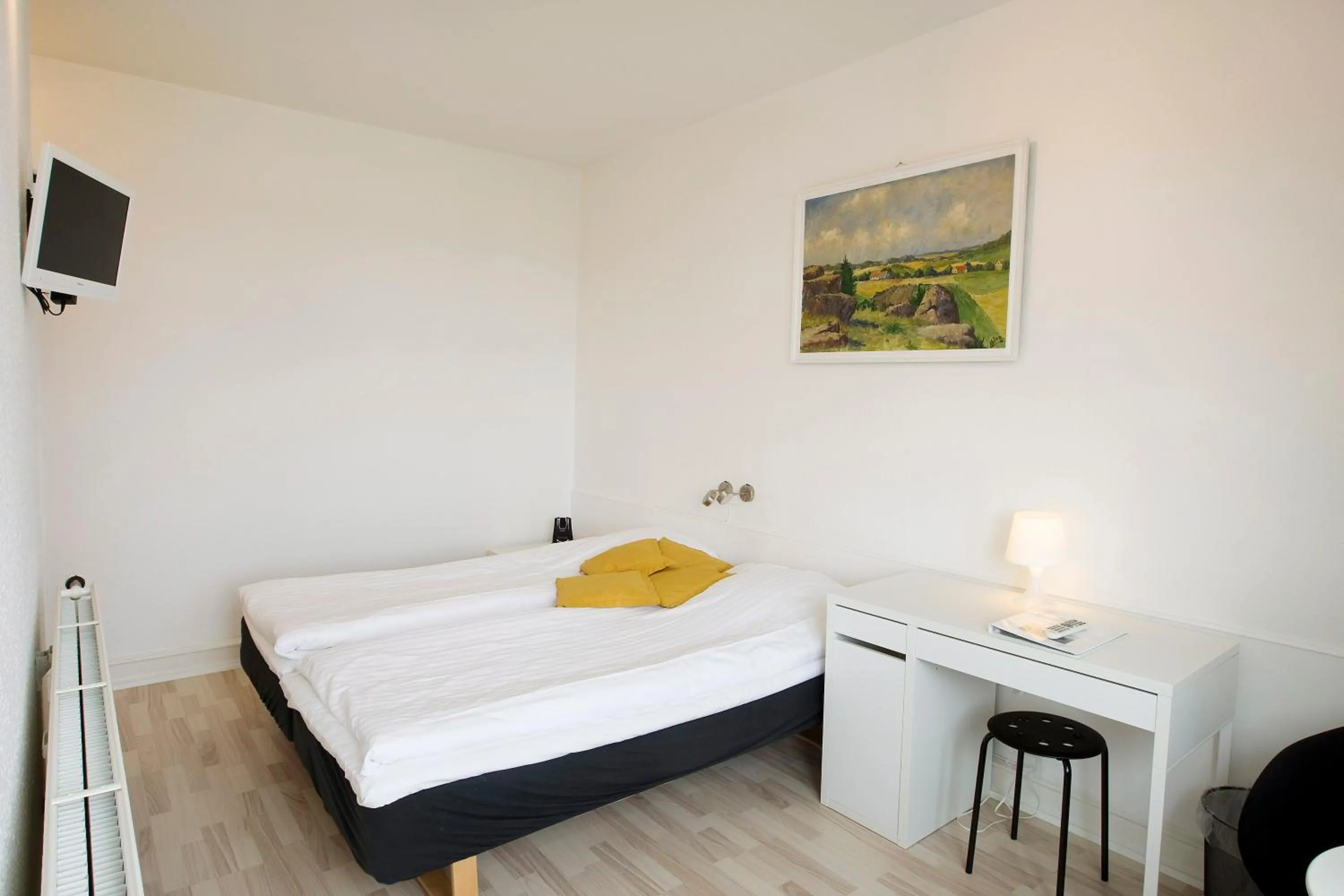 Photo of the whole room, Bed in Hotel Troense