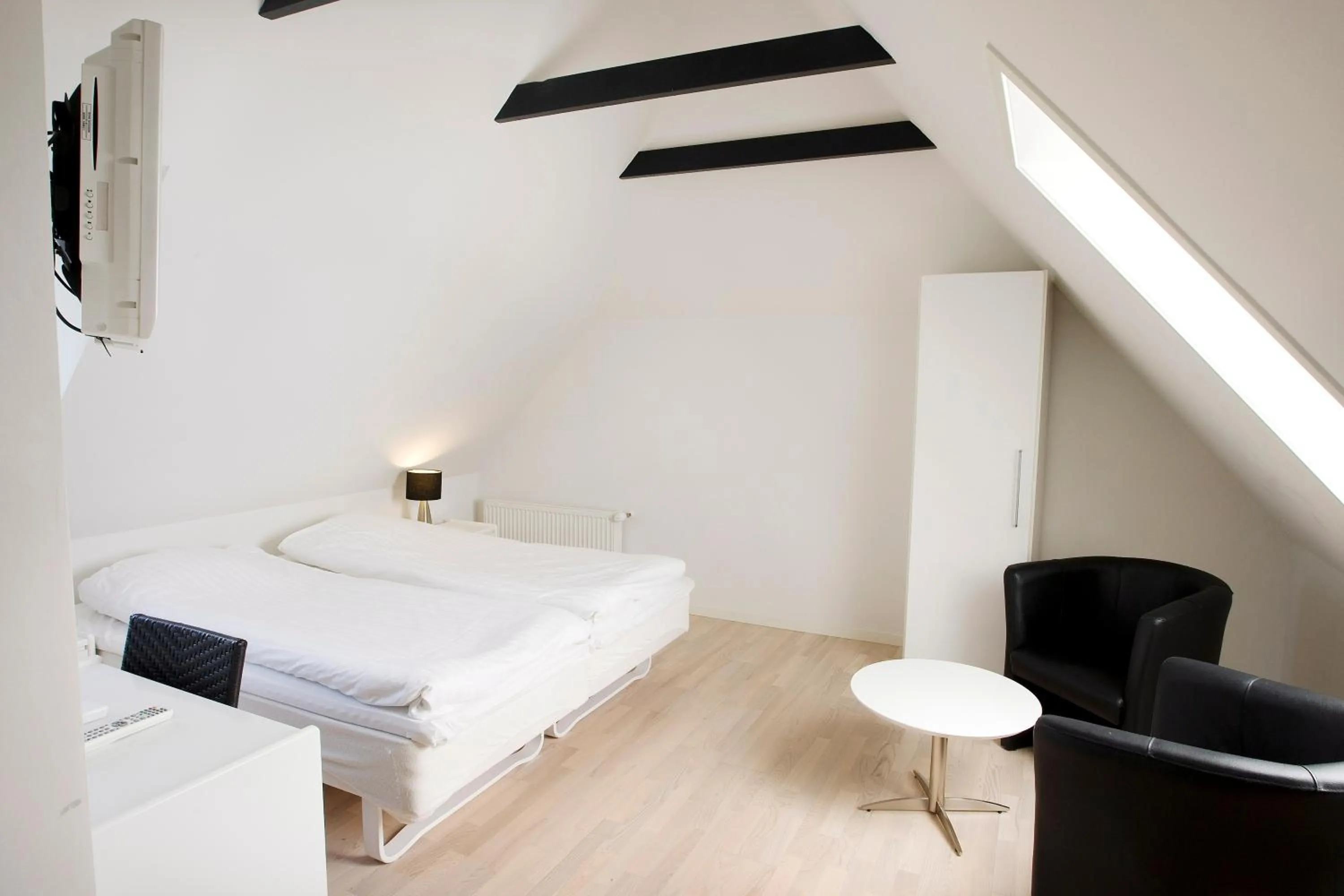 Photo of the whole room, Bed in Hotel Troense