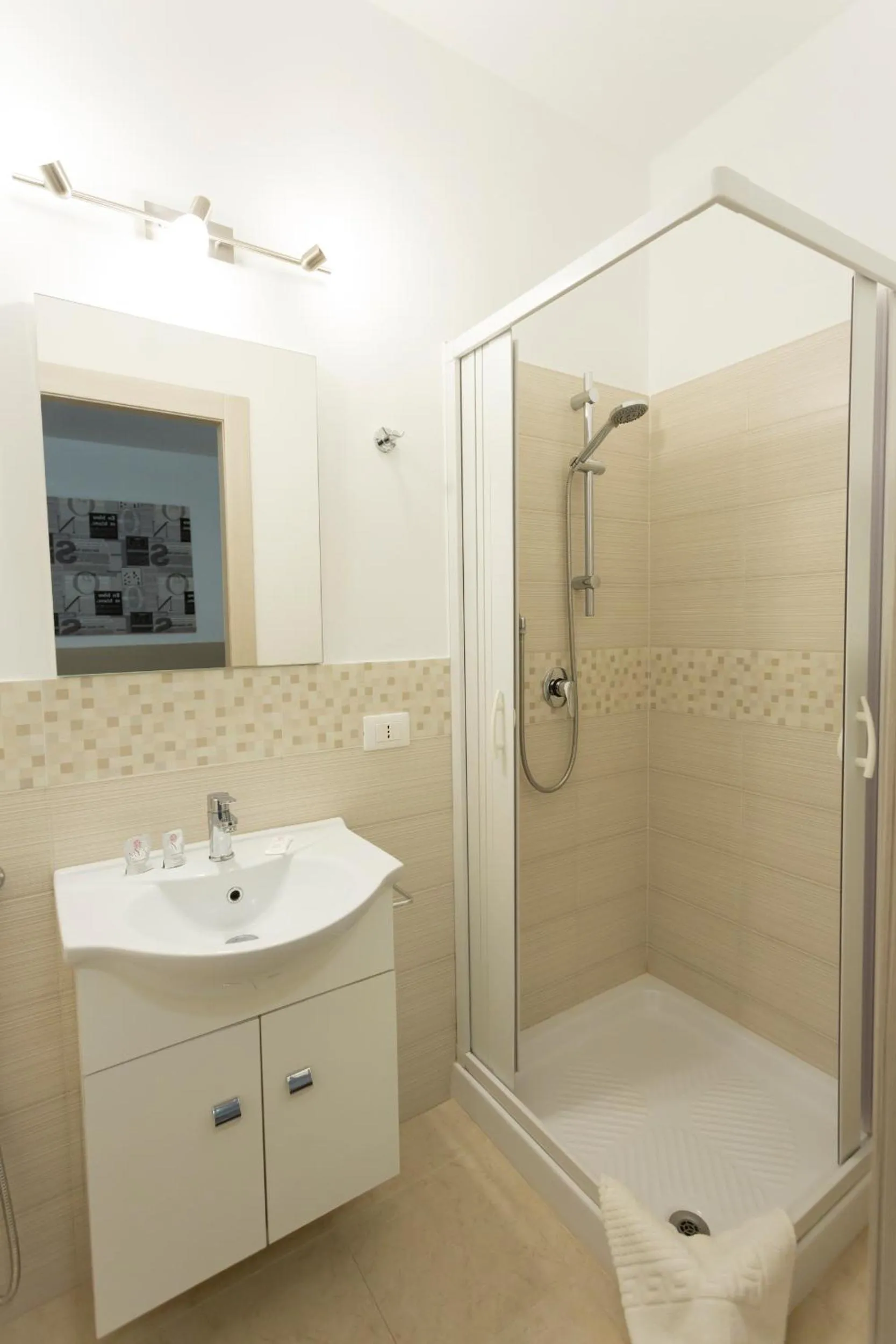 Bathroom in Oasi Guzzetta Hotel&Case Vacanze