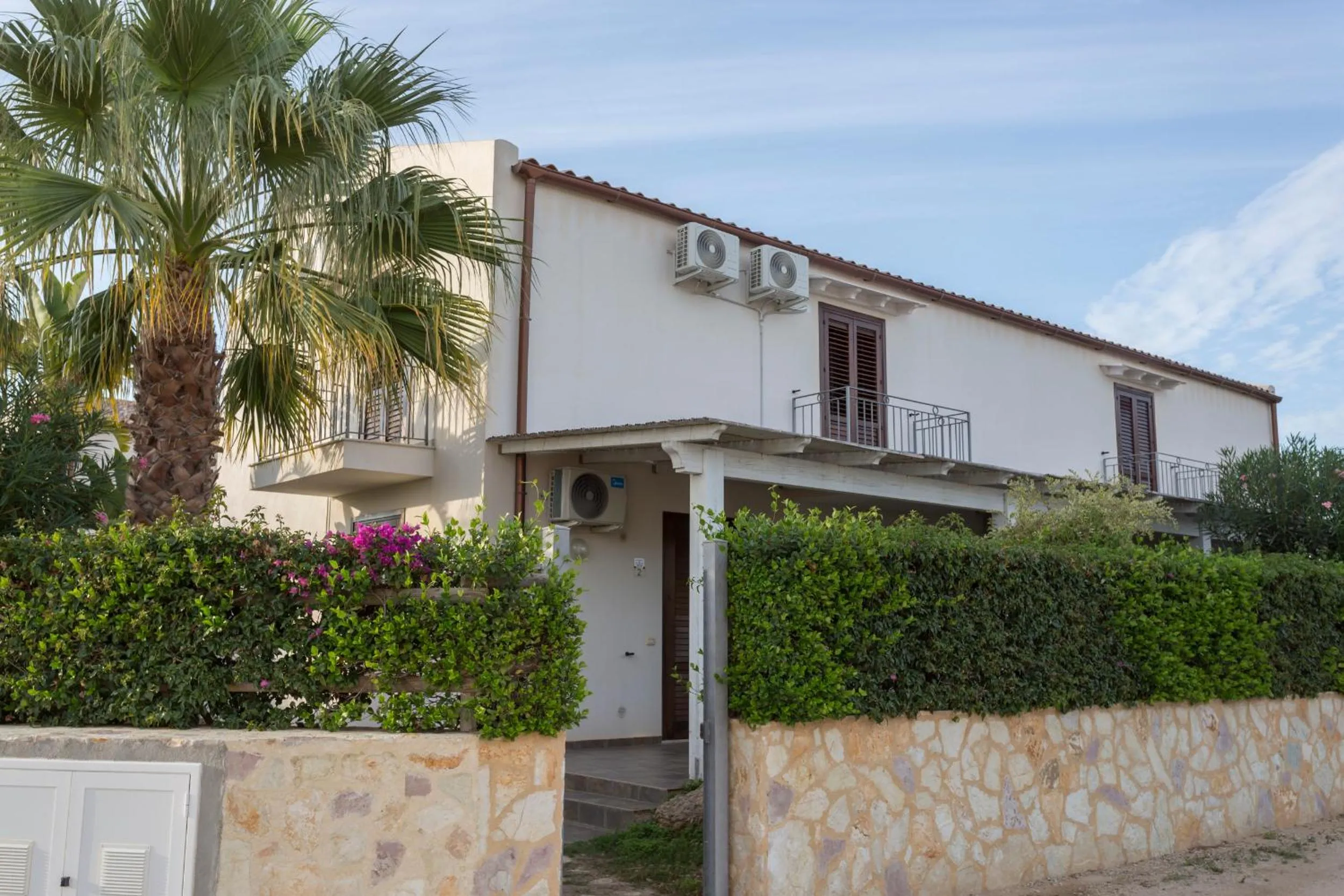 Property building in Oasi Guzzetta Hotel&Case Vacanze