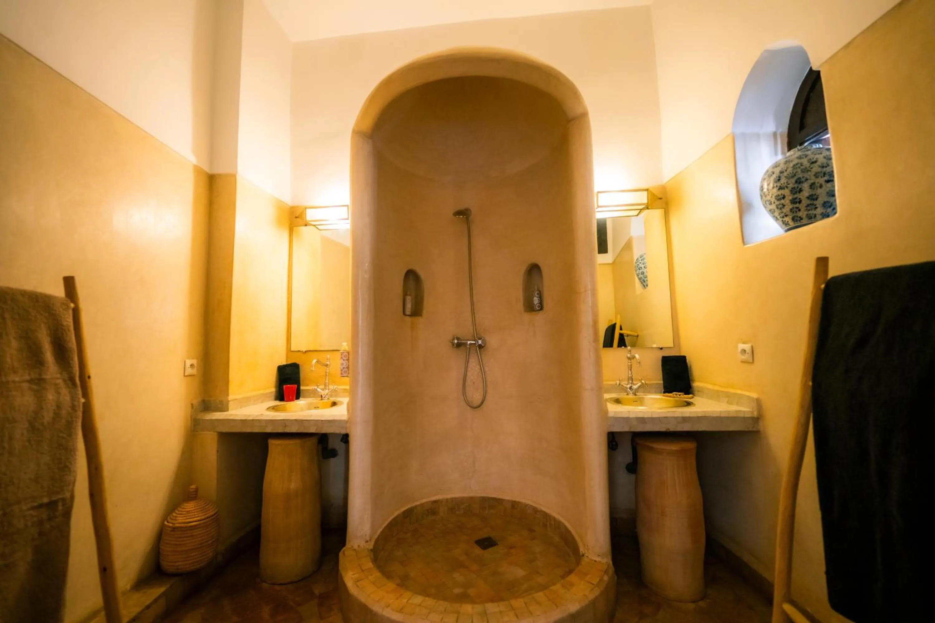 Bathroom in Riad Dar Massai