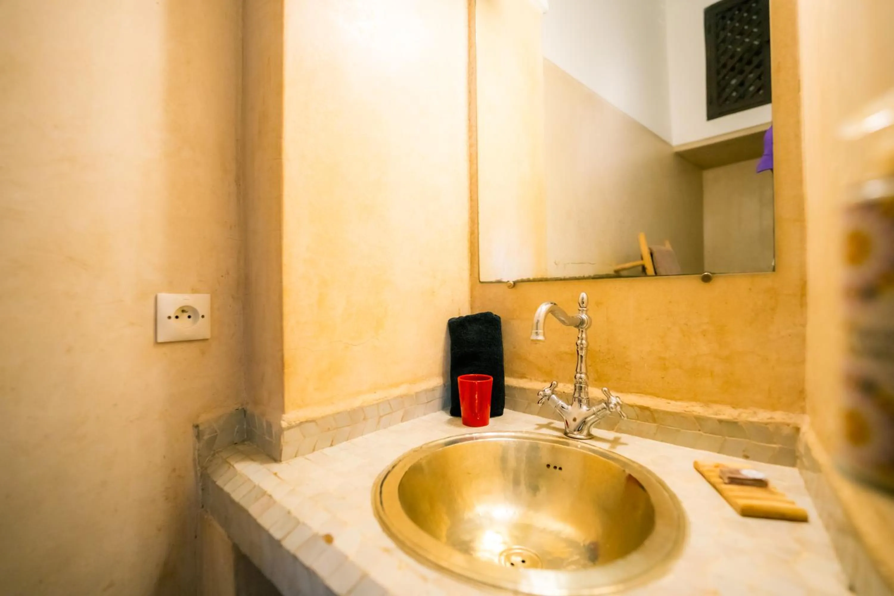 Bathroom in Riad Dar Massai