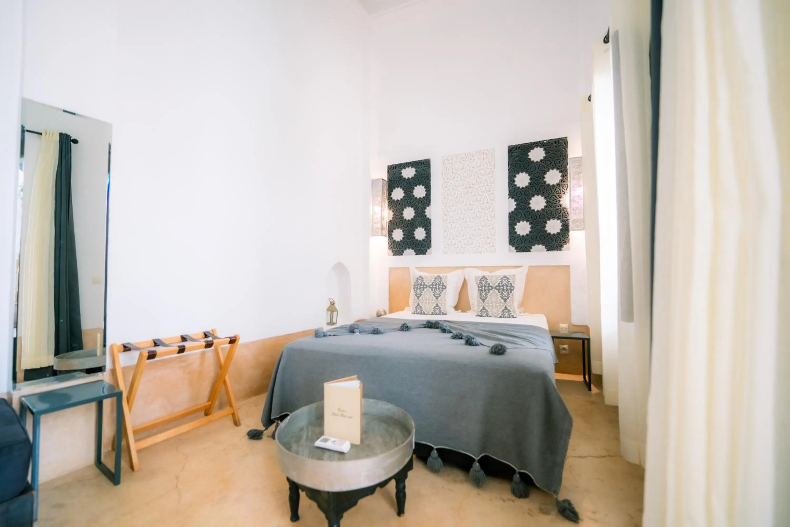 Photo of the whole room, Bed in Riad Dar Massai