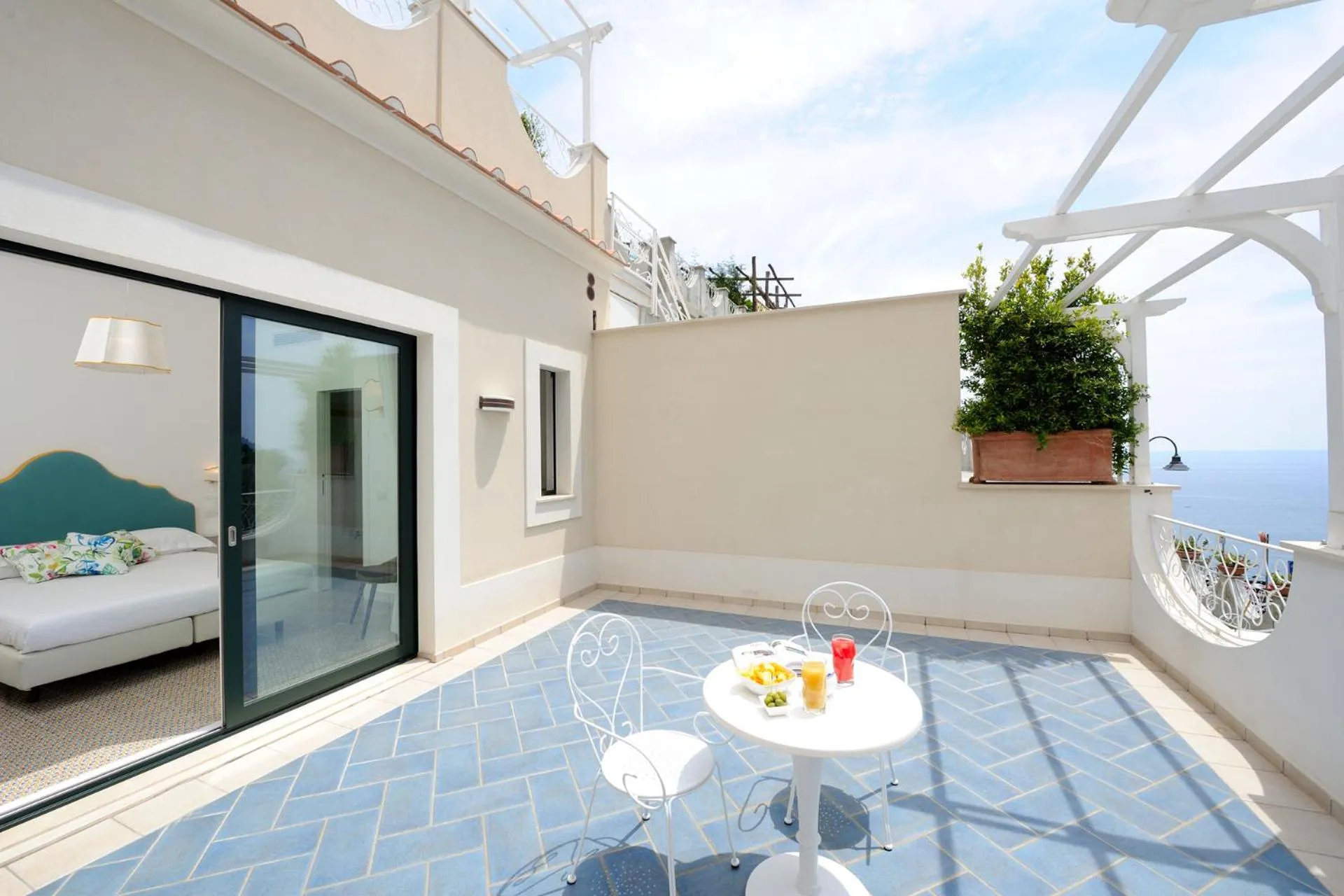 Property building in Villa Guarracino Amalfi