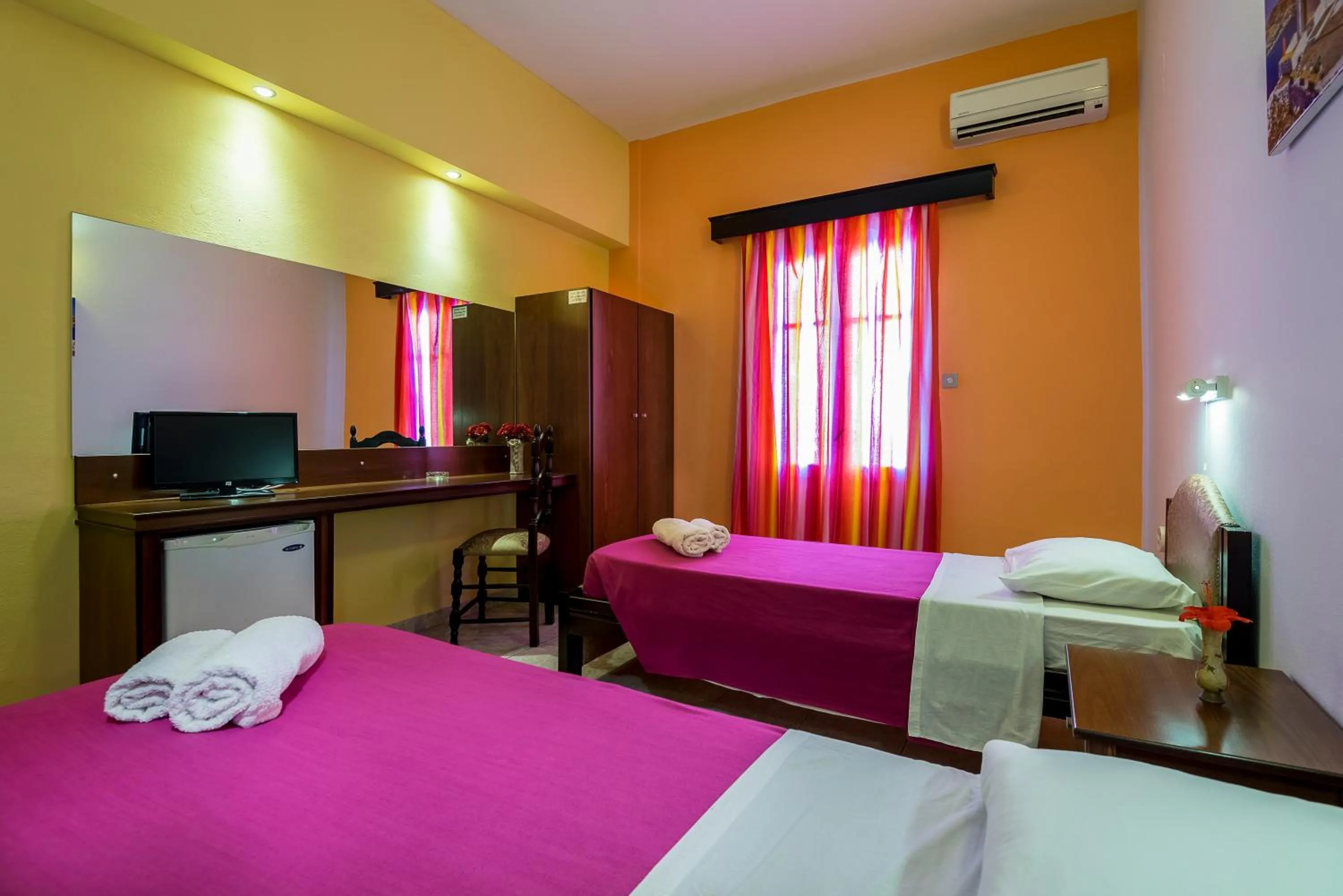 Photo of the whole room, Bed in Elefteria Hotel