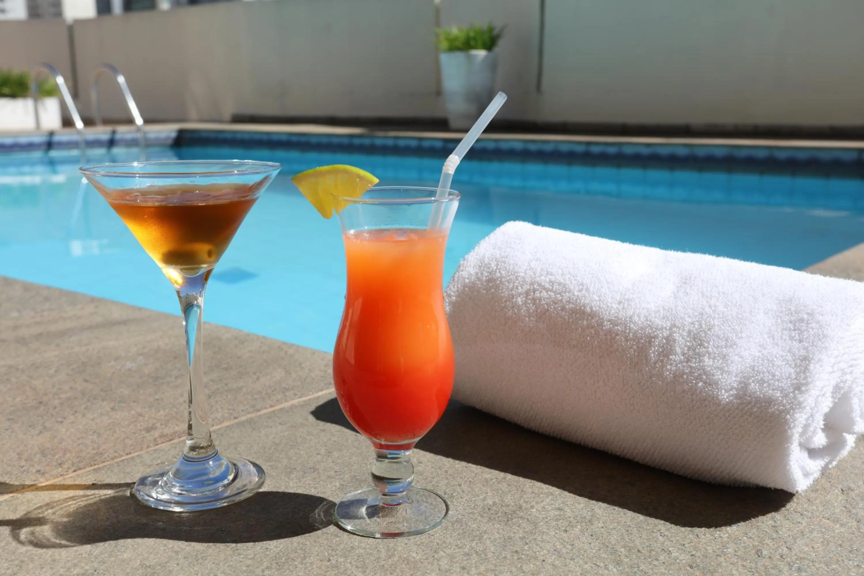 Swimming pool in Hotel Trianon Paulista
