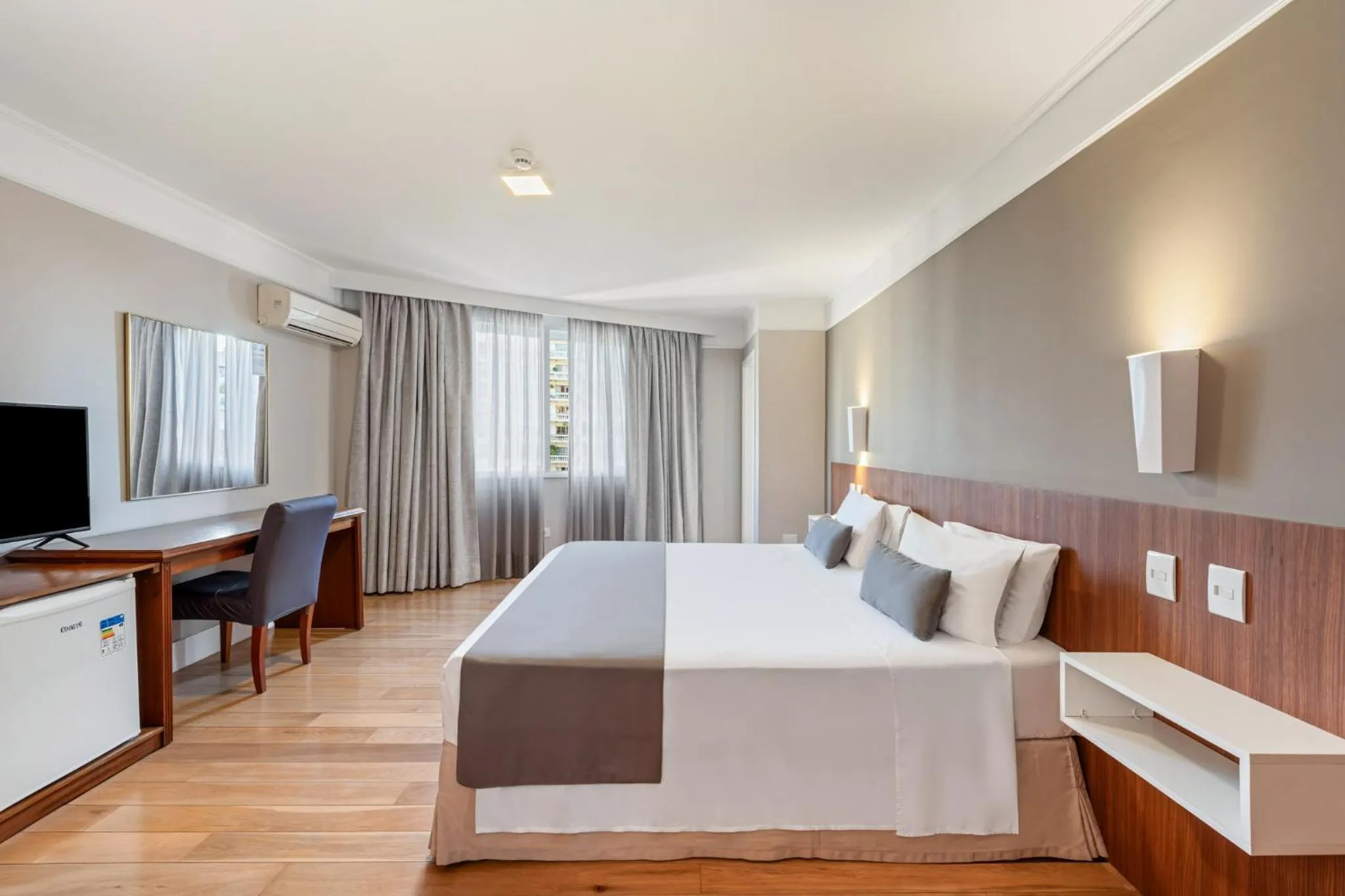 Bedroom, Bed in Hotel Trianon Paulista