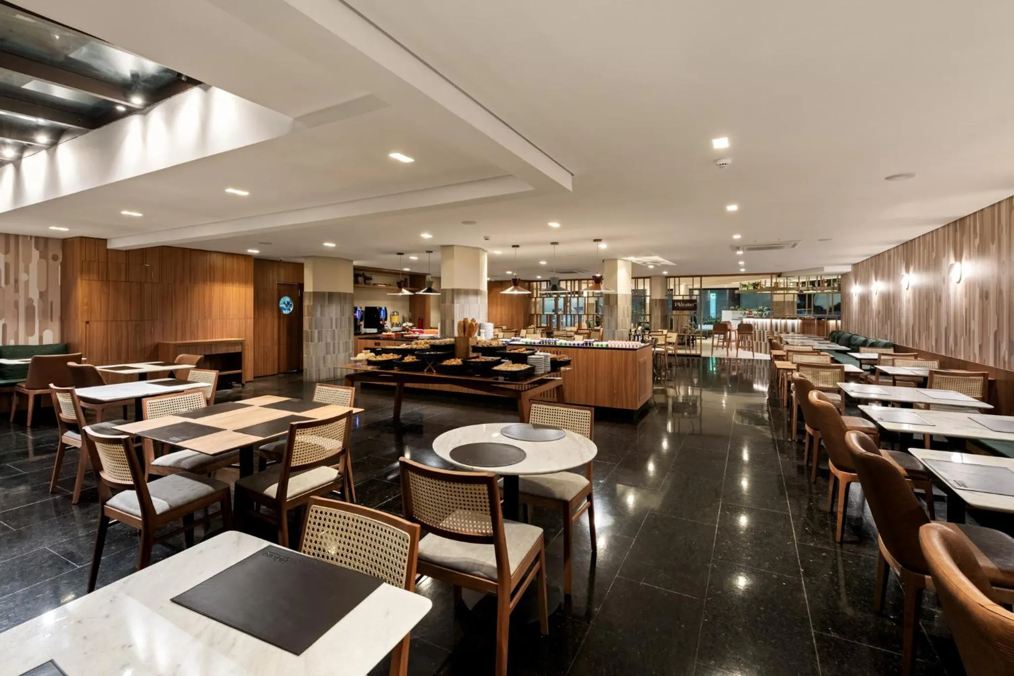Restaurant/places to eat in Hotel Trianon Paulista