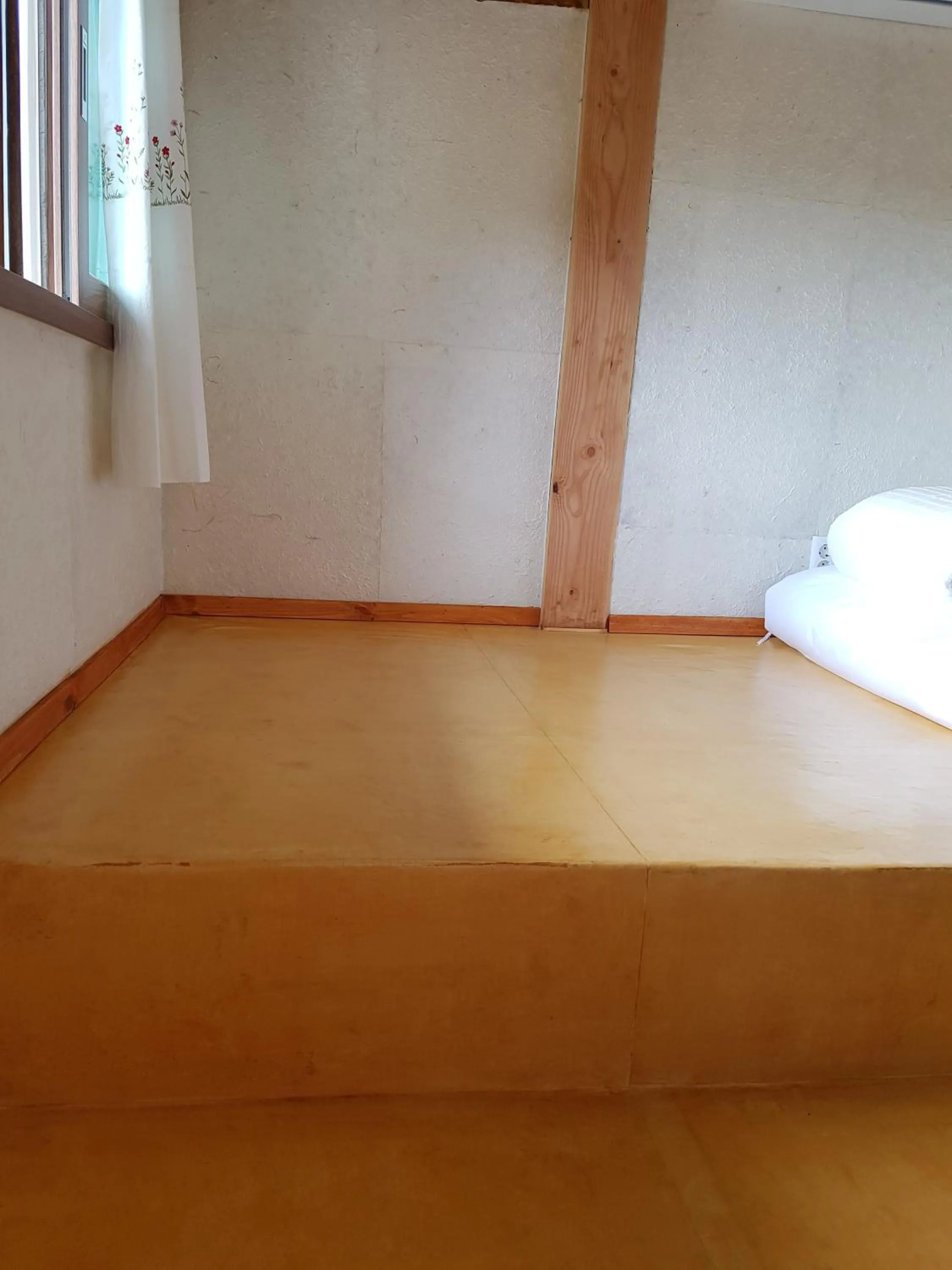 Bed in The Hanok