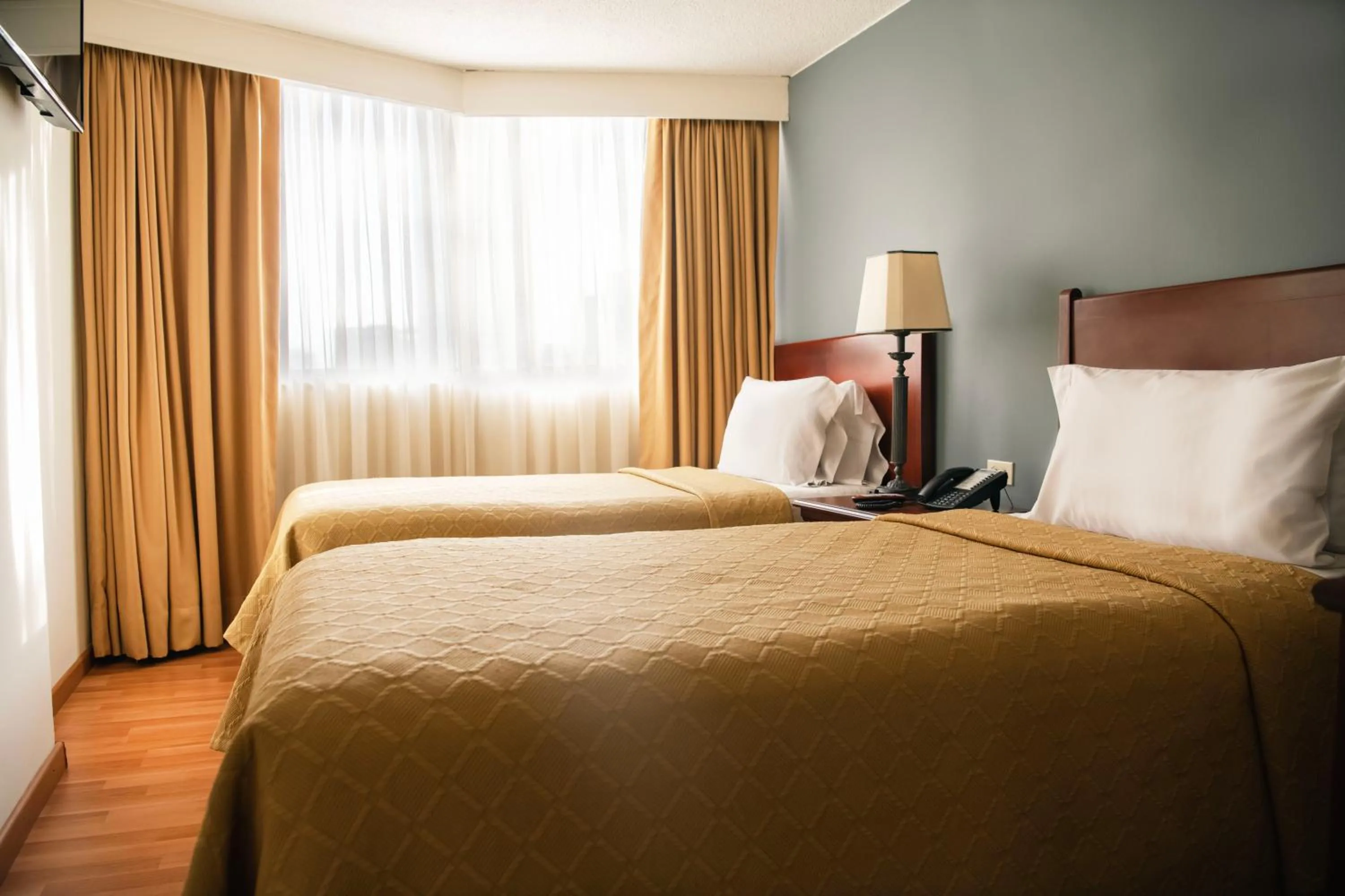 Photo of the whole room, Bed in Hotel Dann Av. 19