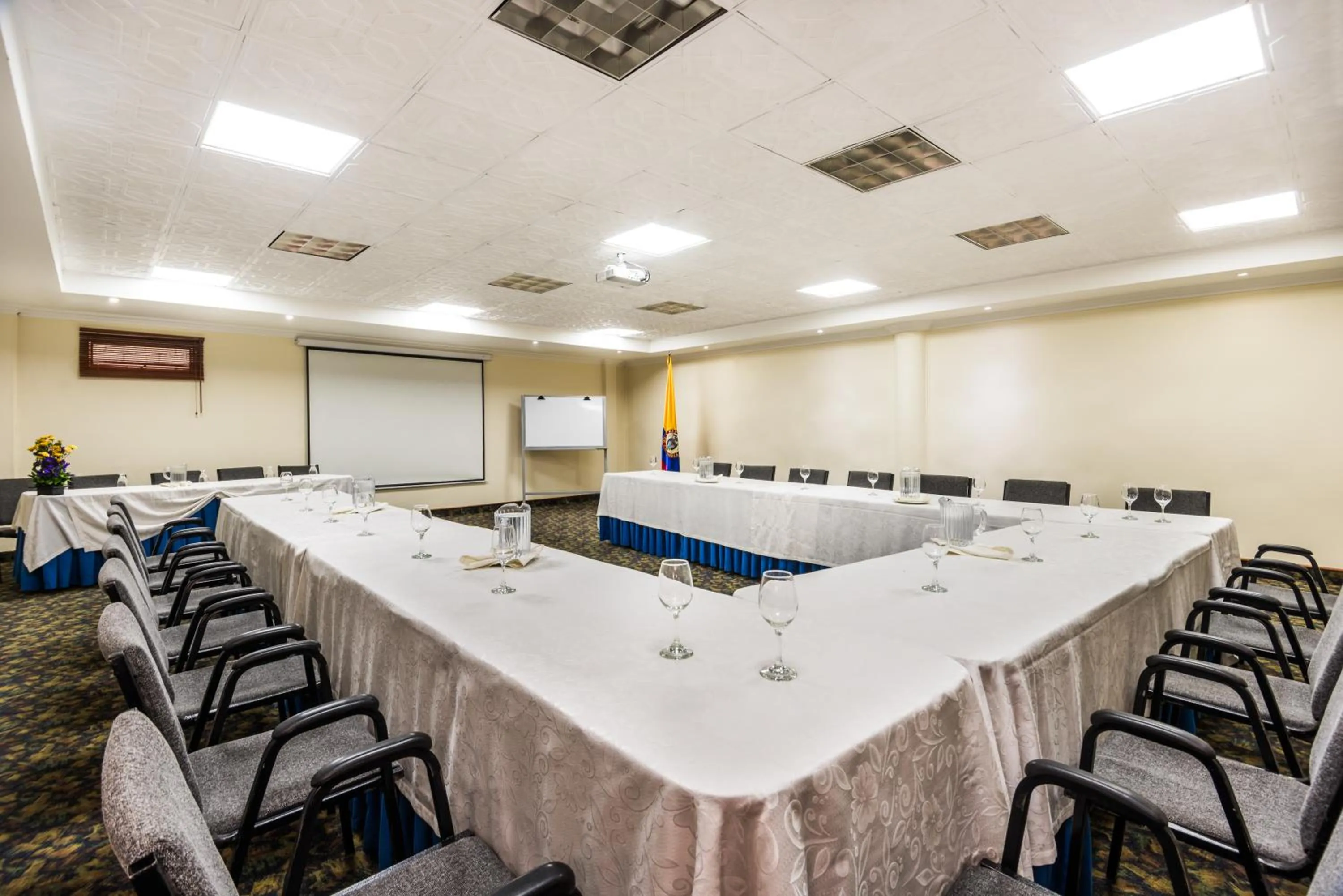 Meeting/conference room in Hotel Dann Av. 19
