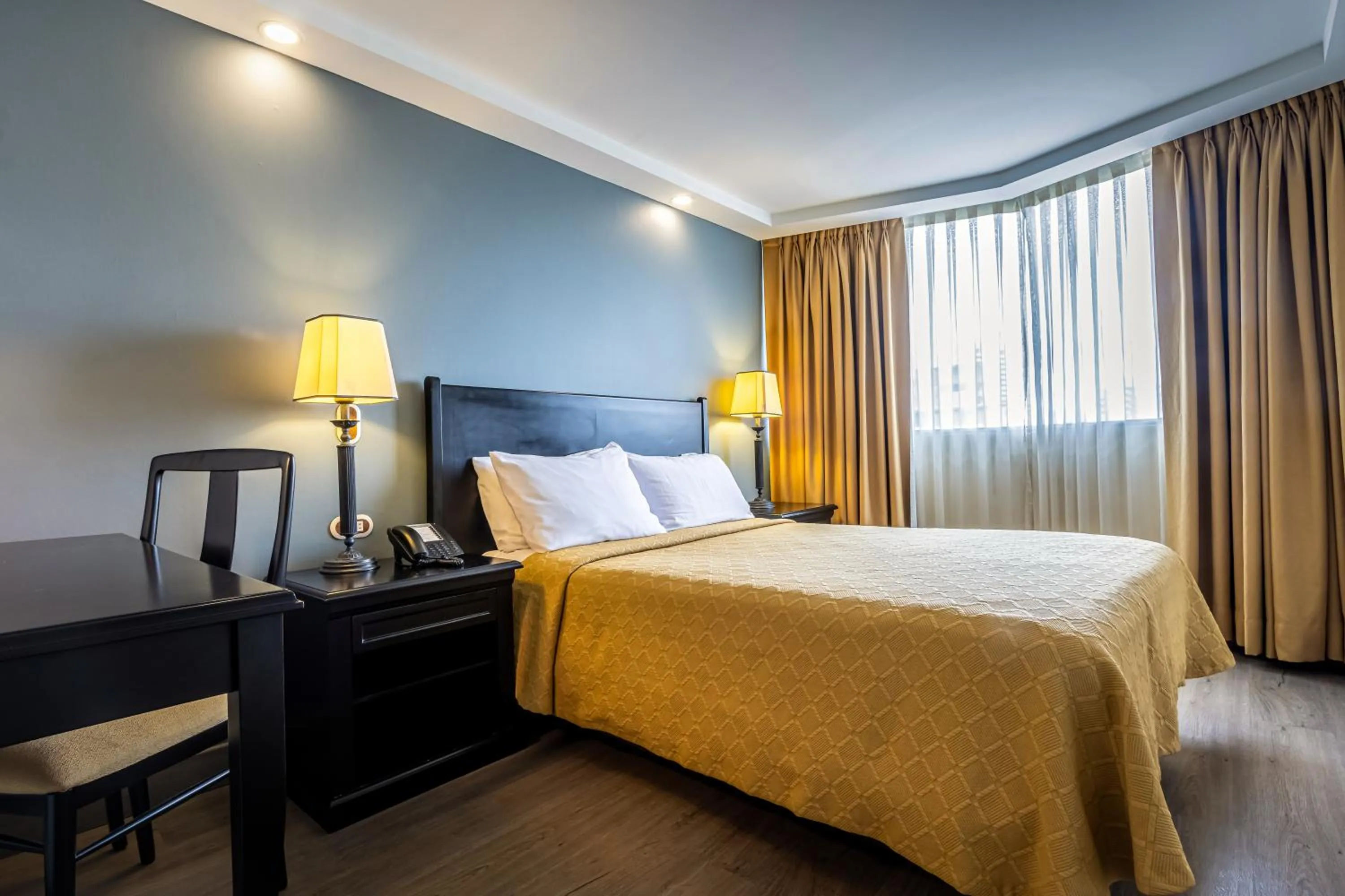 Photo of the whole room, Bed in Hotel Dann Av. 19