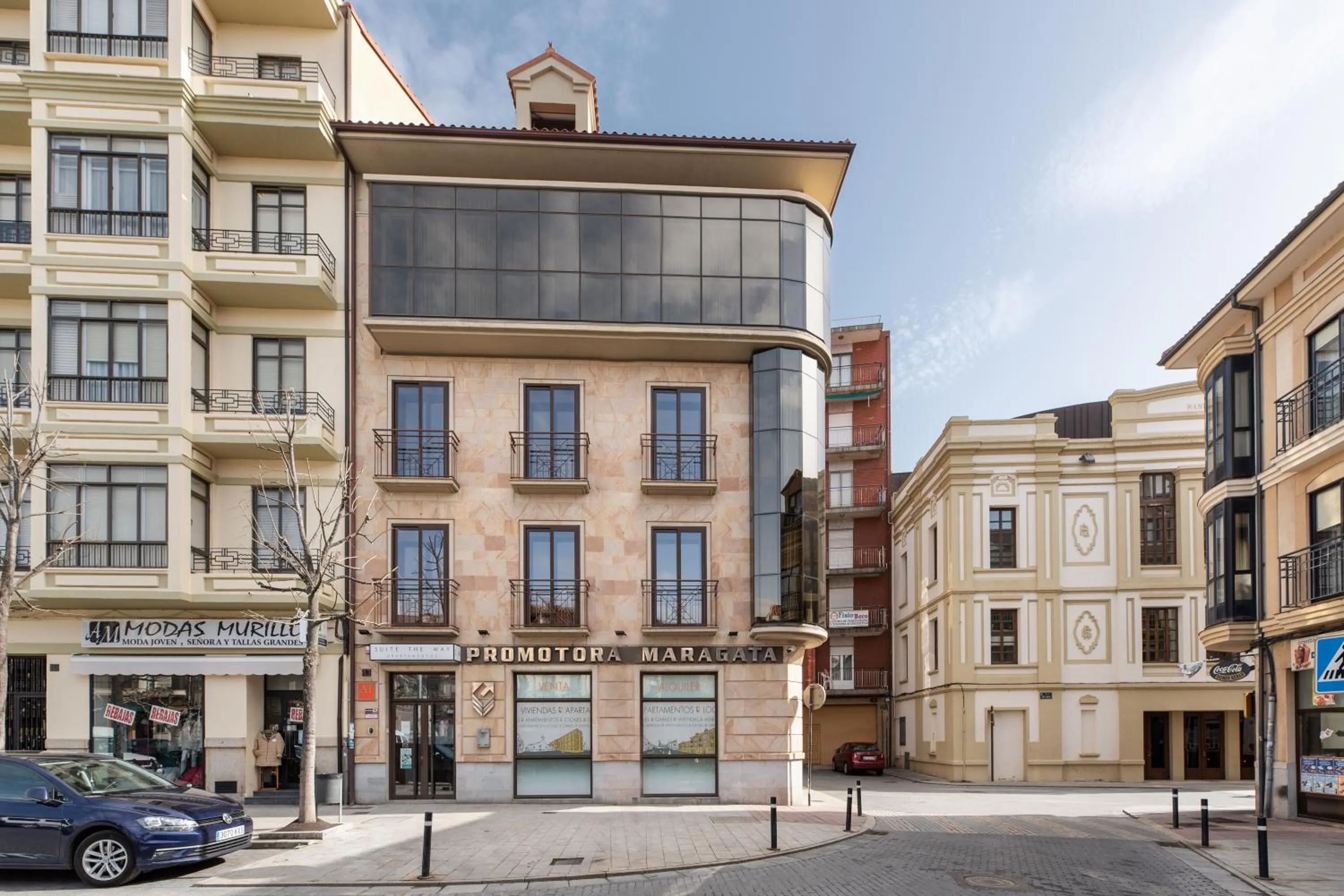 Property building in Apartamentos Suite The Way