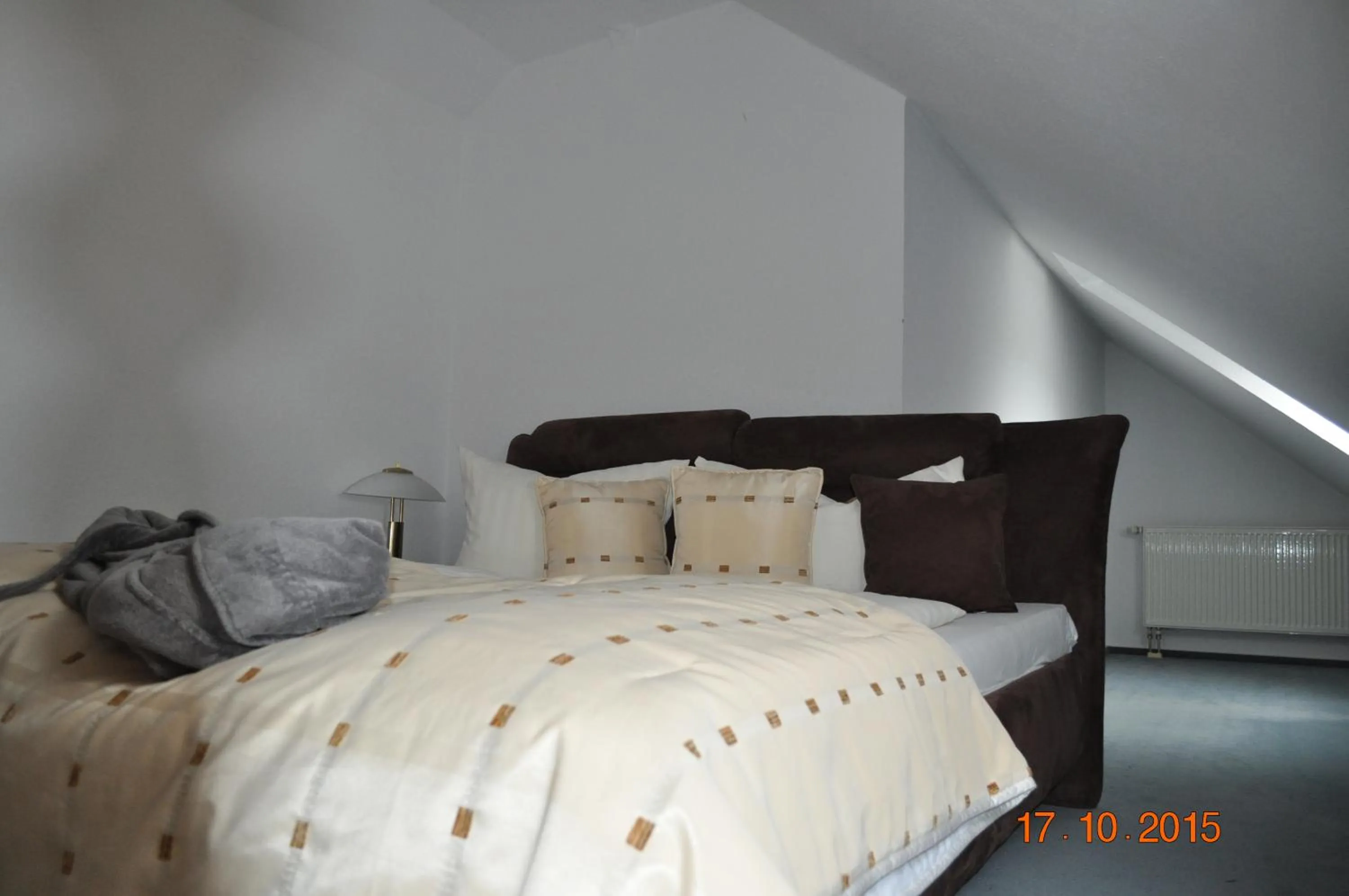 Photo of the whole room, Bed in Turmhotel Schwedt