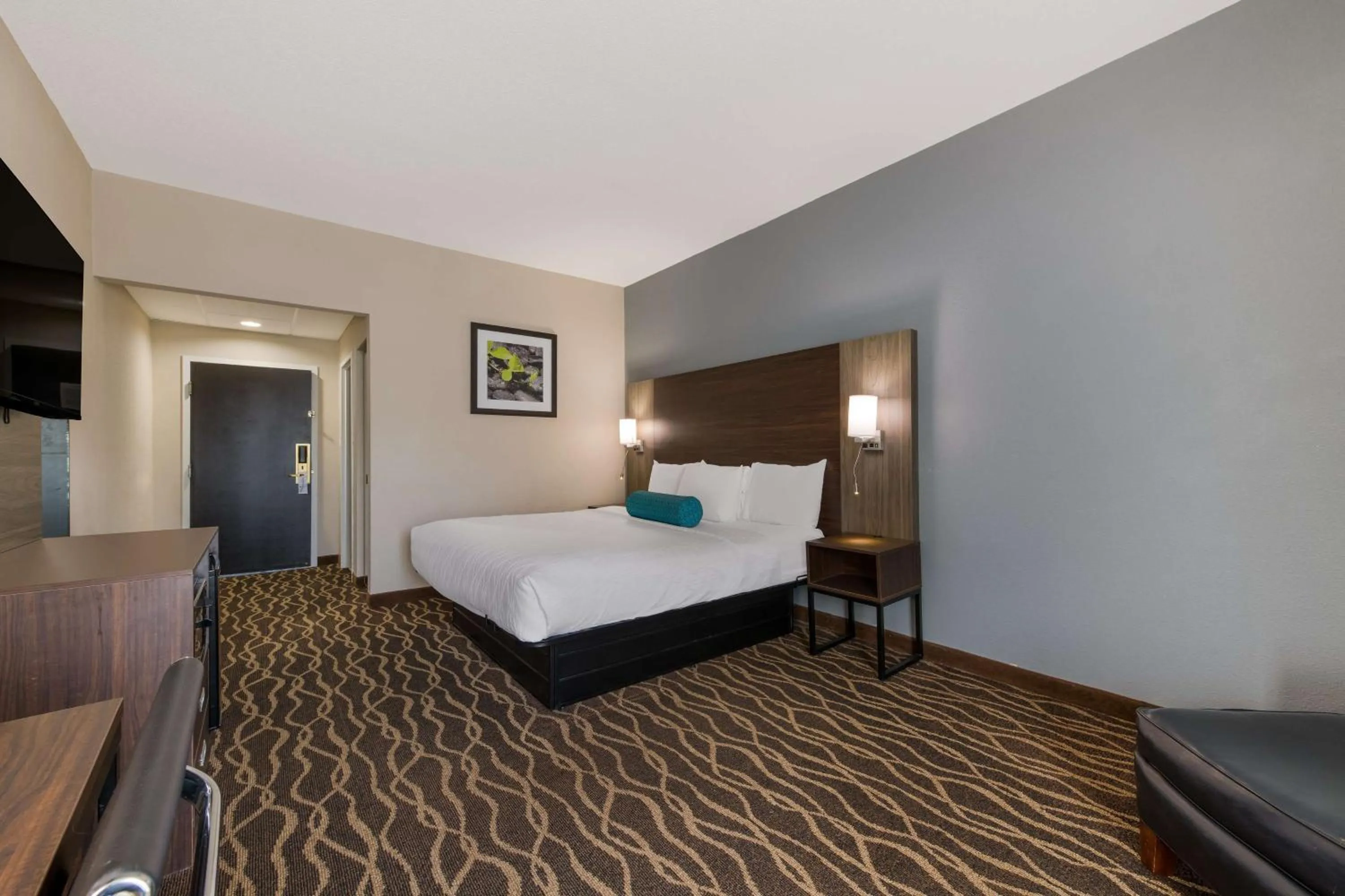 Bedroom, Bed in Best Western Albemarle Inn