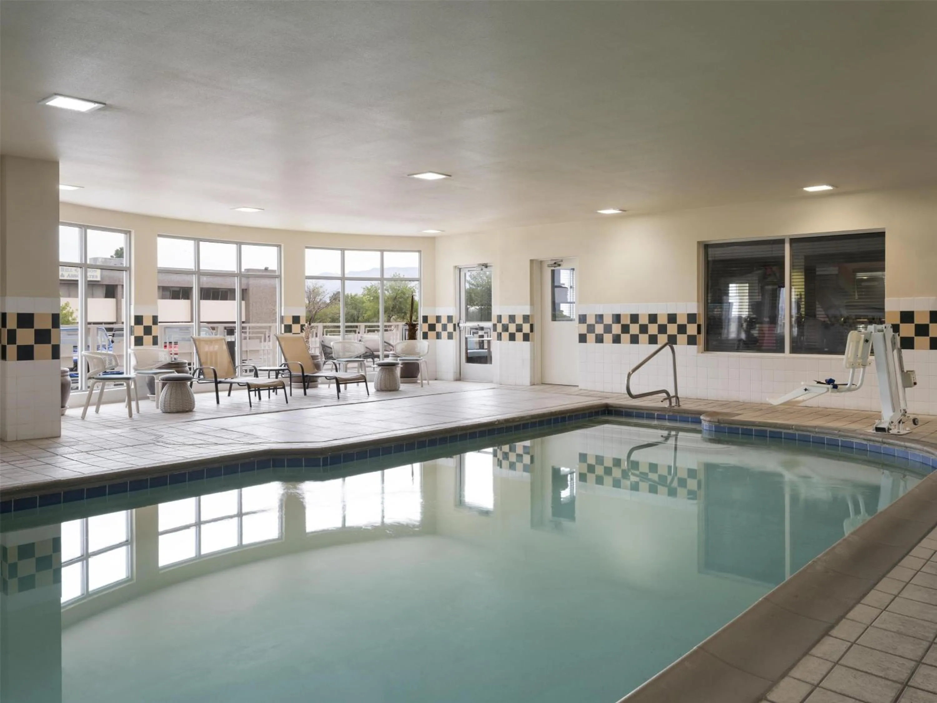Pool view in Hilton Garden Inn Albuquerque Airport