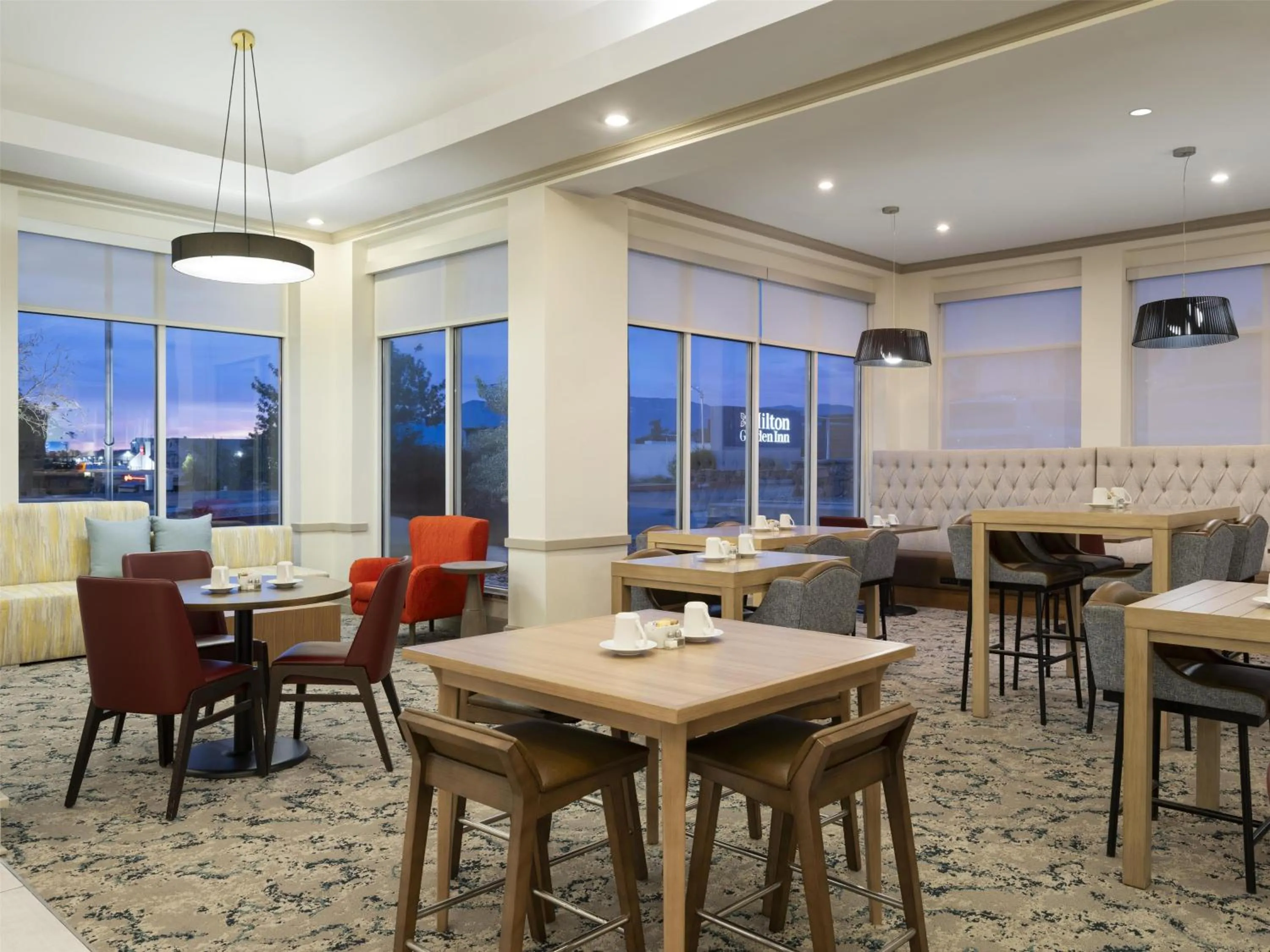 Restaurant/places to eat in Hilton Garden Inn Albuquerque Airport
