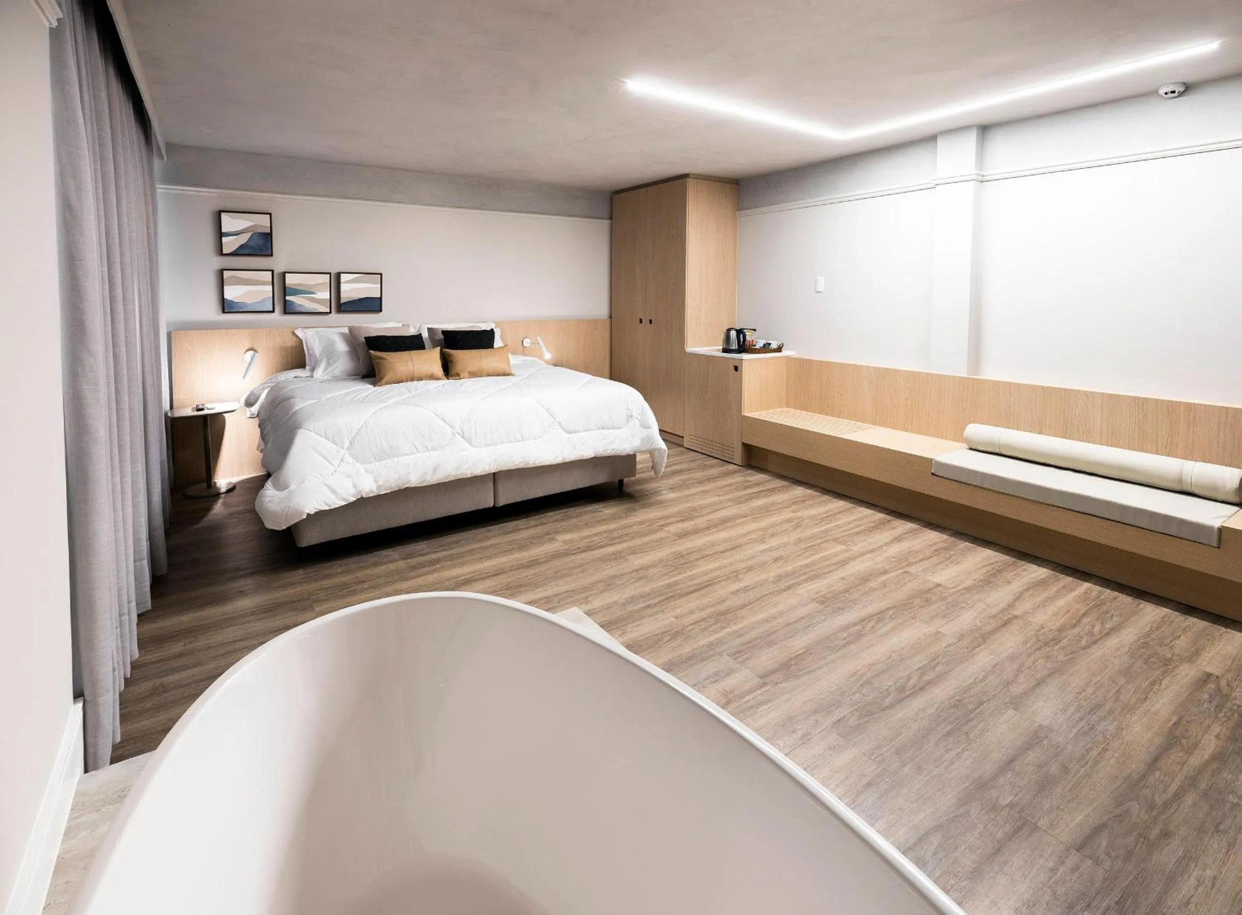 Photo of the whole room, Bed in HM Hotel