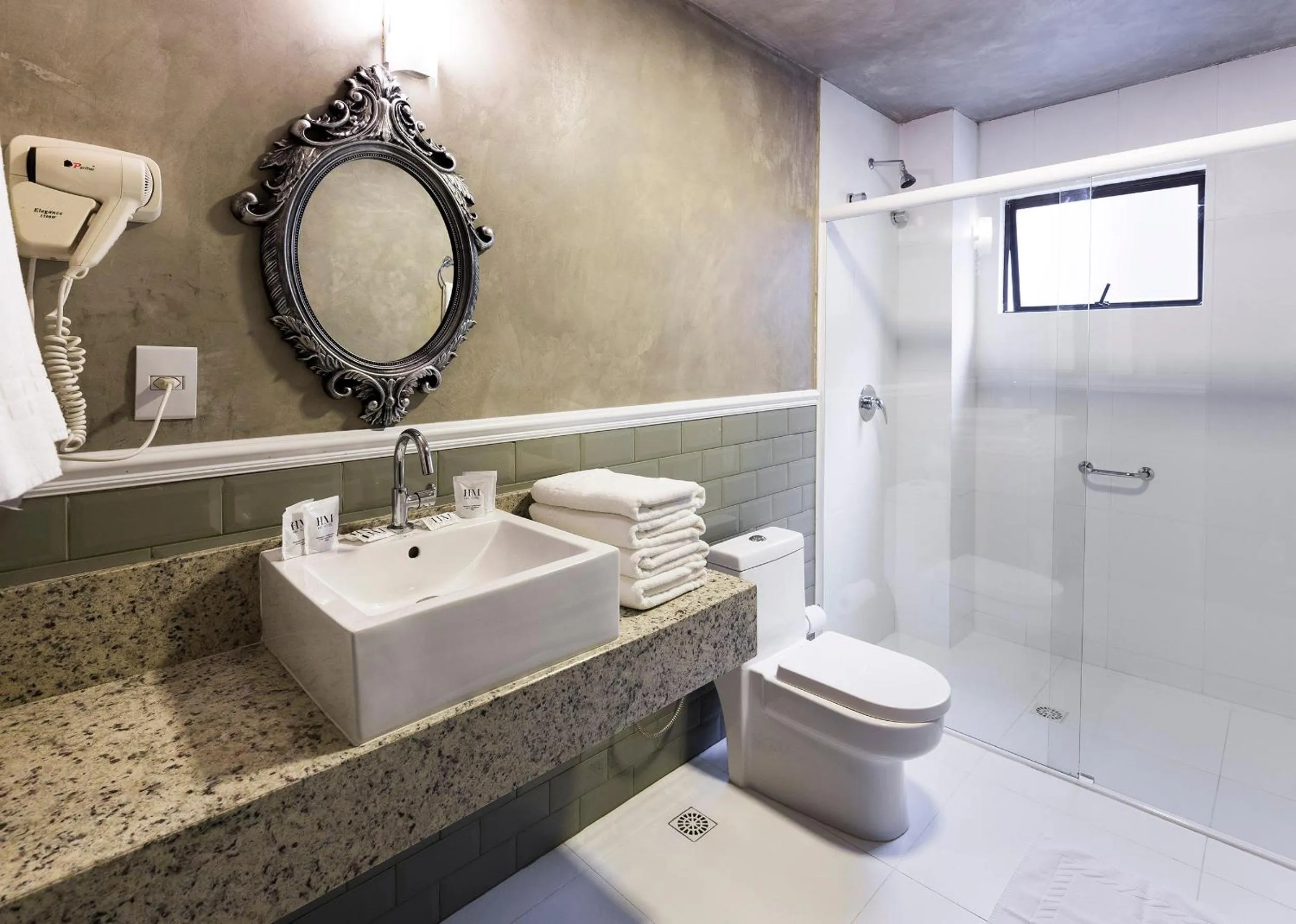 Bathroom in HM Hotel