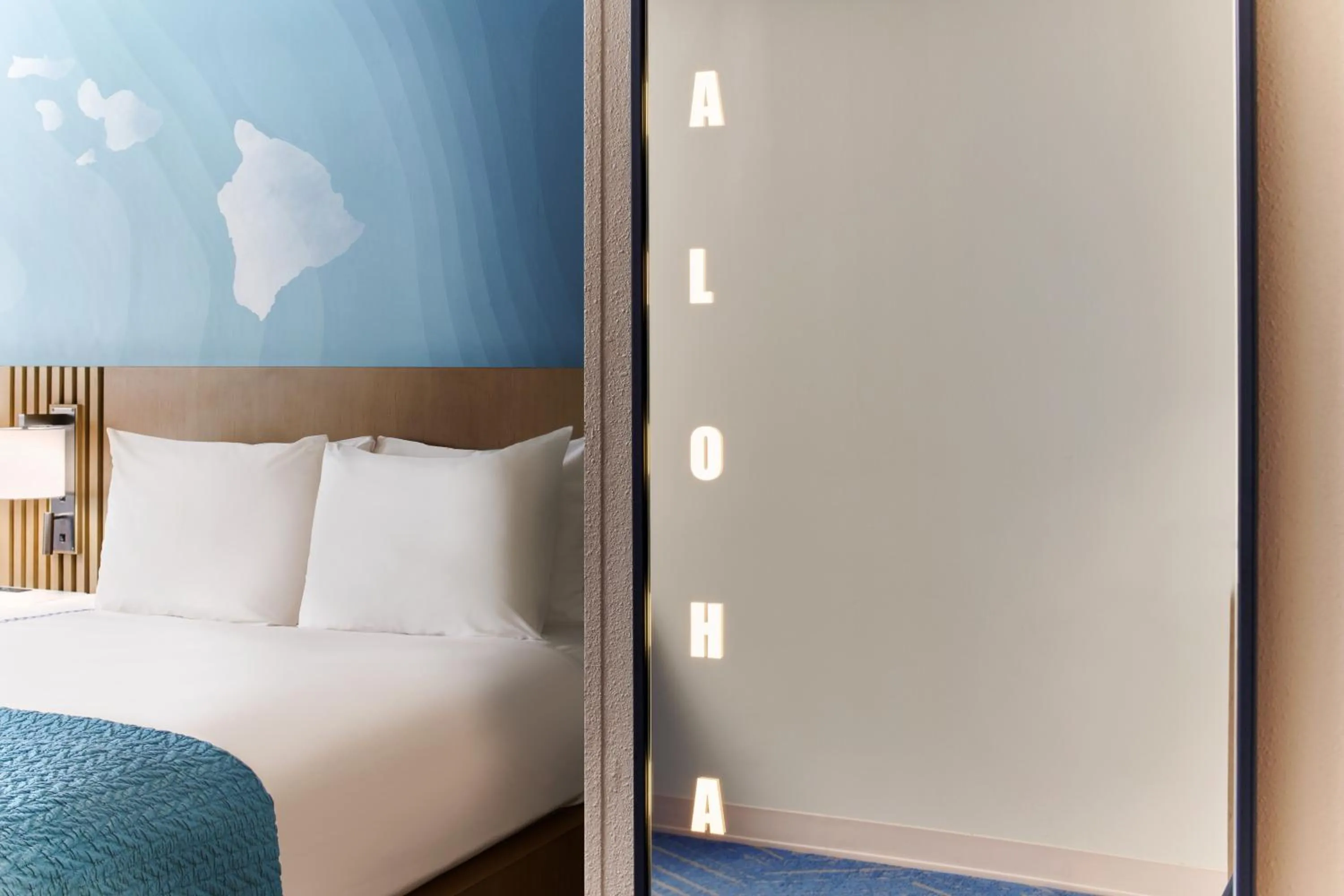 Bedroom, Bed in Kauai Shores Hotel