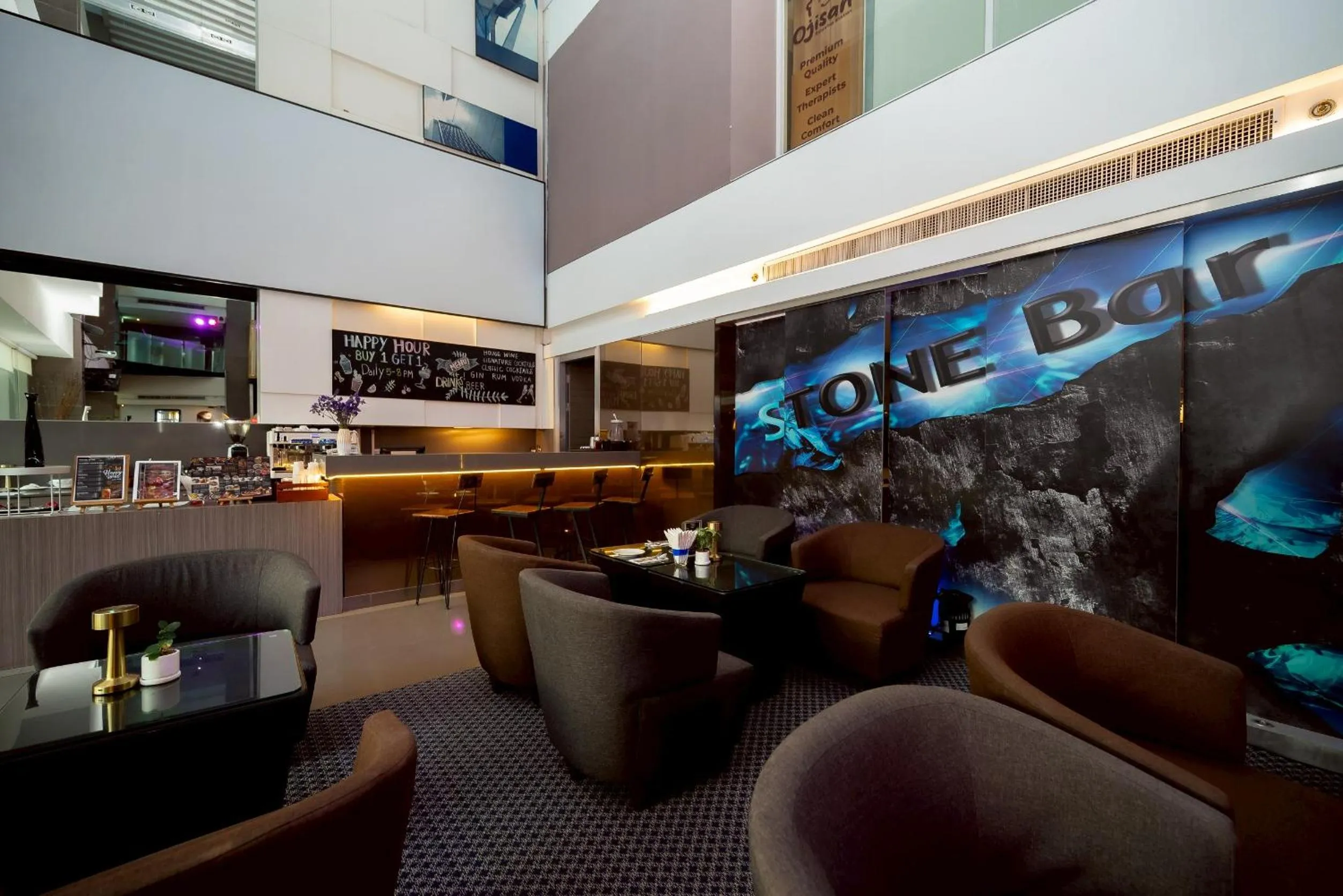 Restaurant/places to eat in Hilton Garden Inn Bangkok Silom