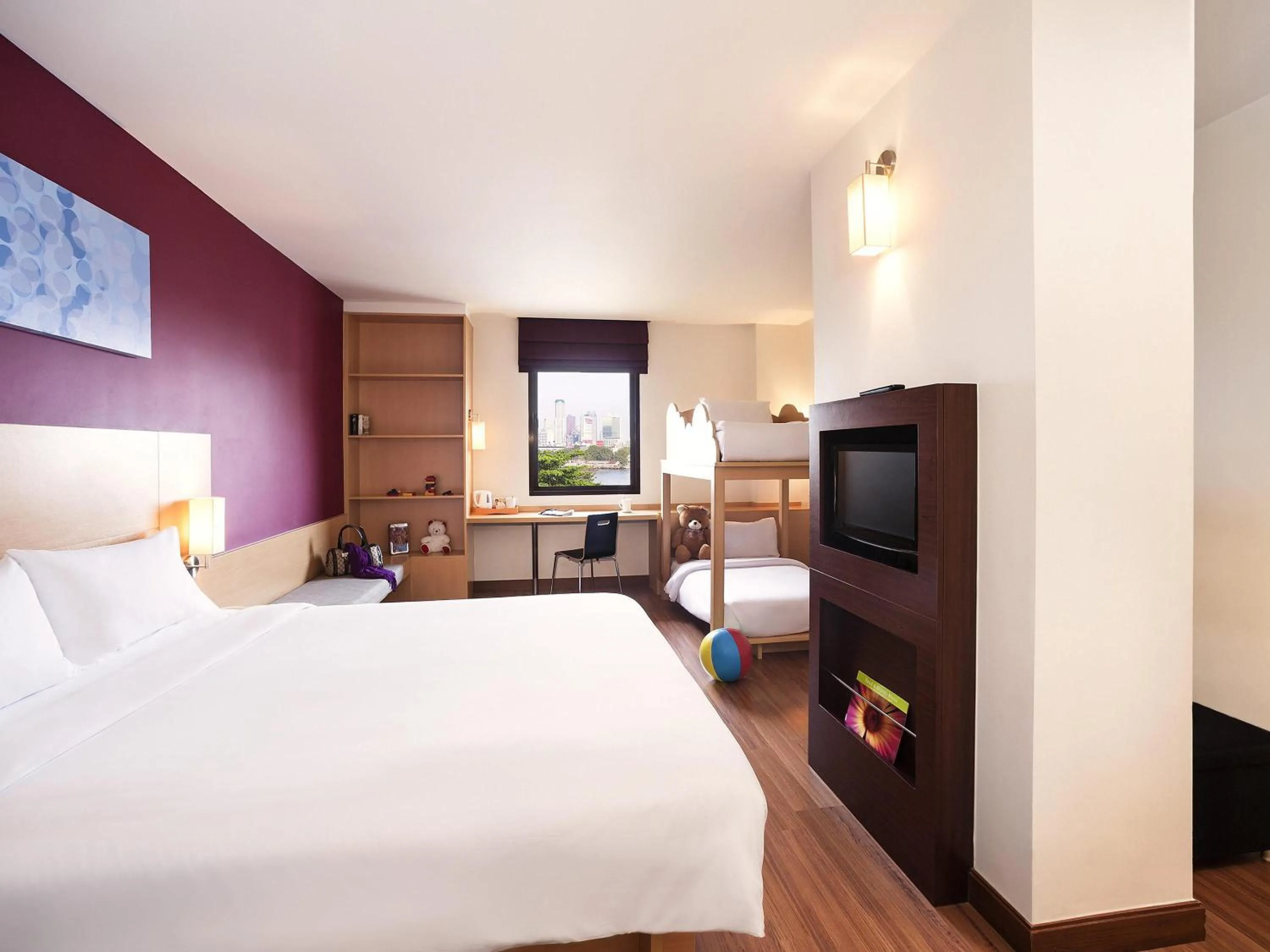 Bedroom, Bed in Ibis Bangkok Riverside