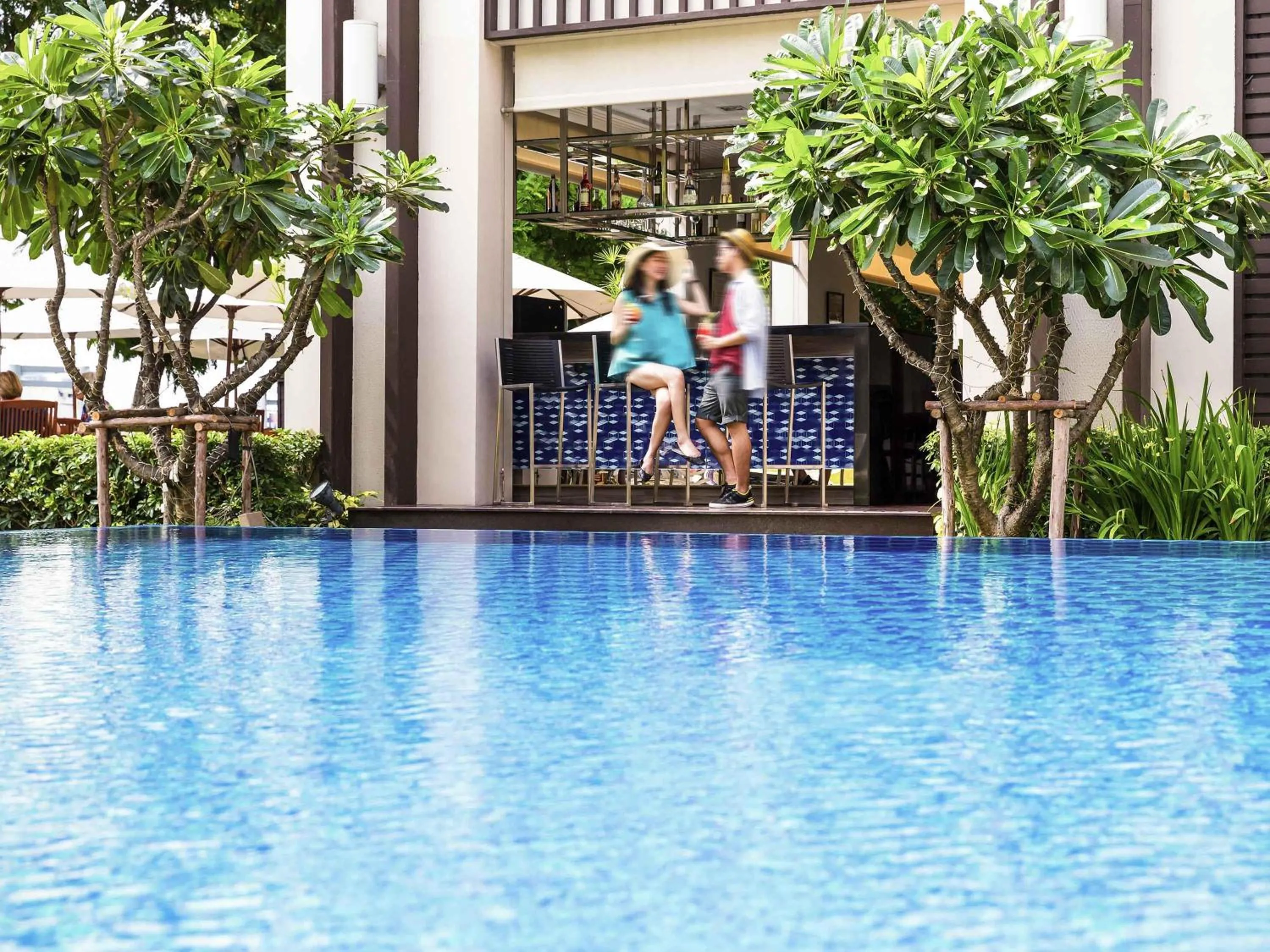 Lounge or bar in Ibis Bangkok Riverside