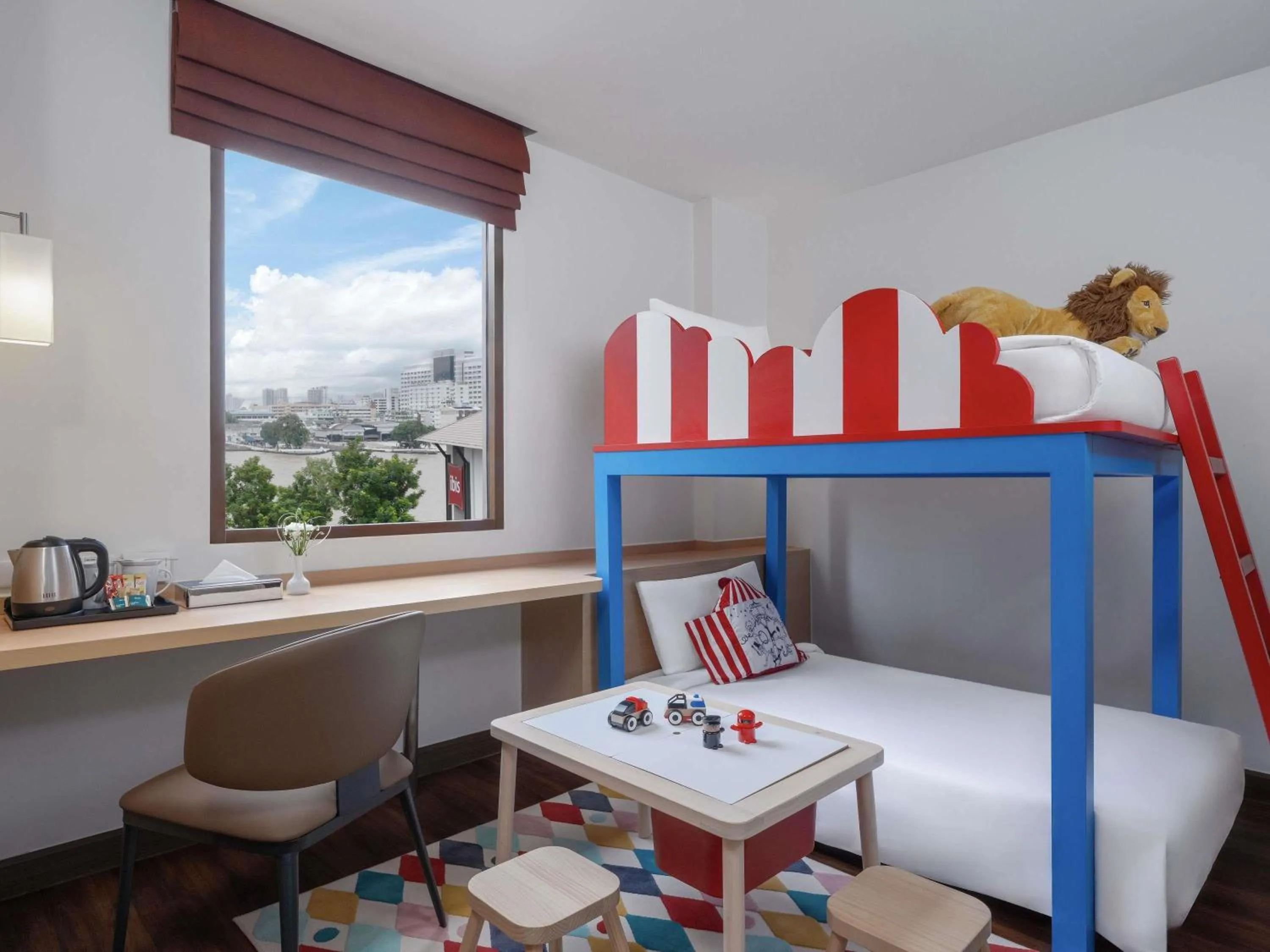 Bed in Ibis Bangkok Riverside